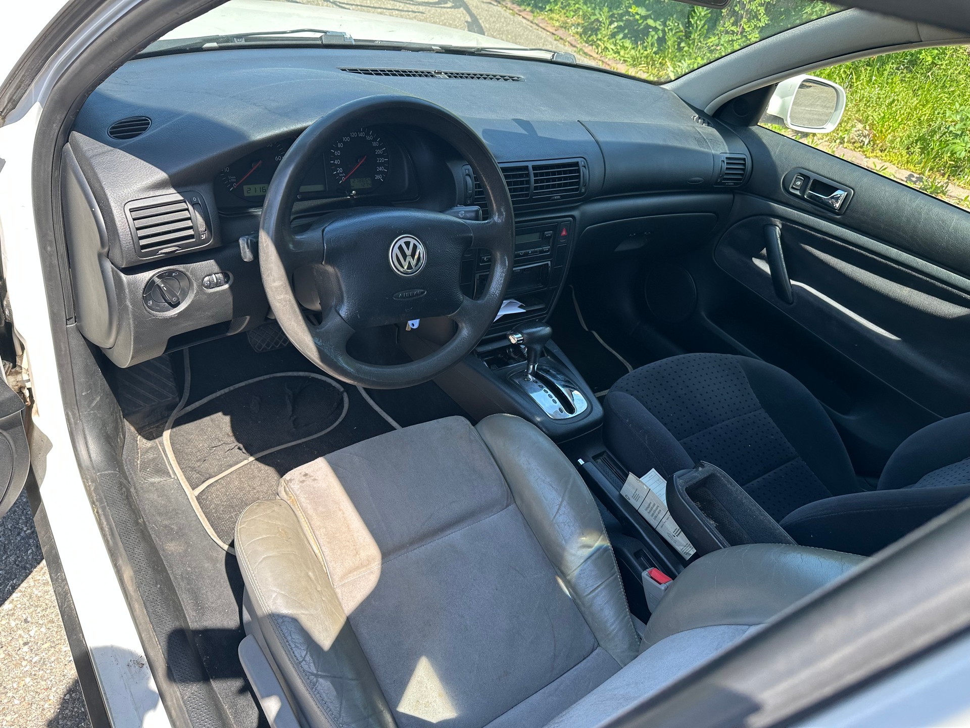 VW Passat Variant 1.8 Trendline-image-10