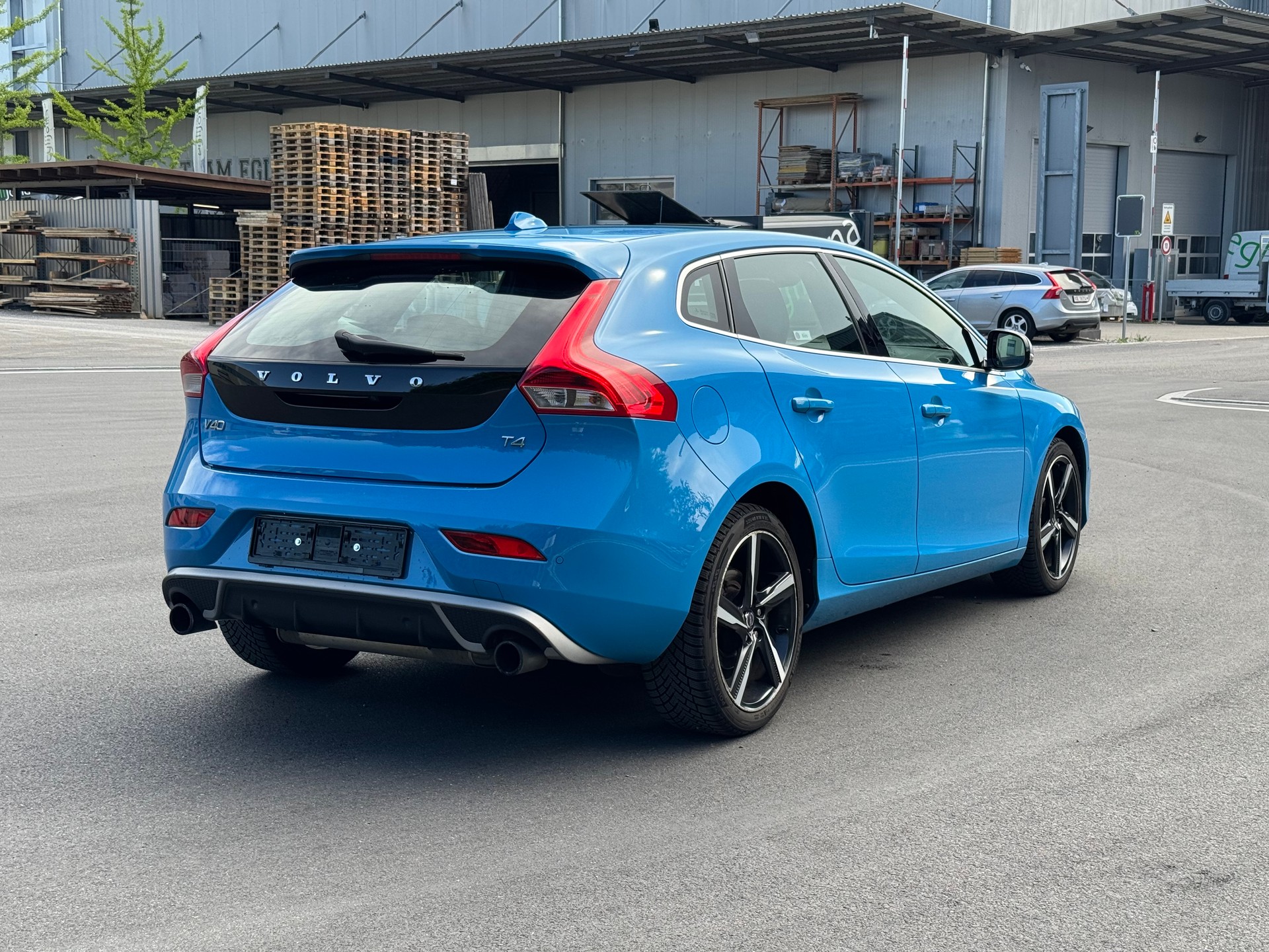 VOLVO 1.6 T4 R-Design S/S-image-3