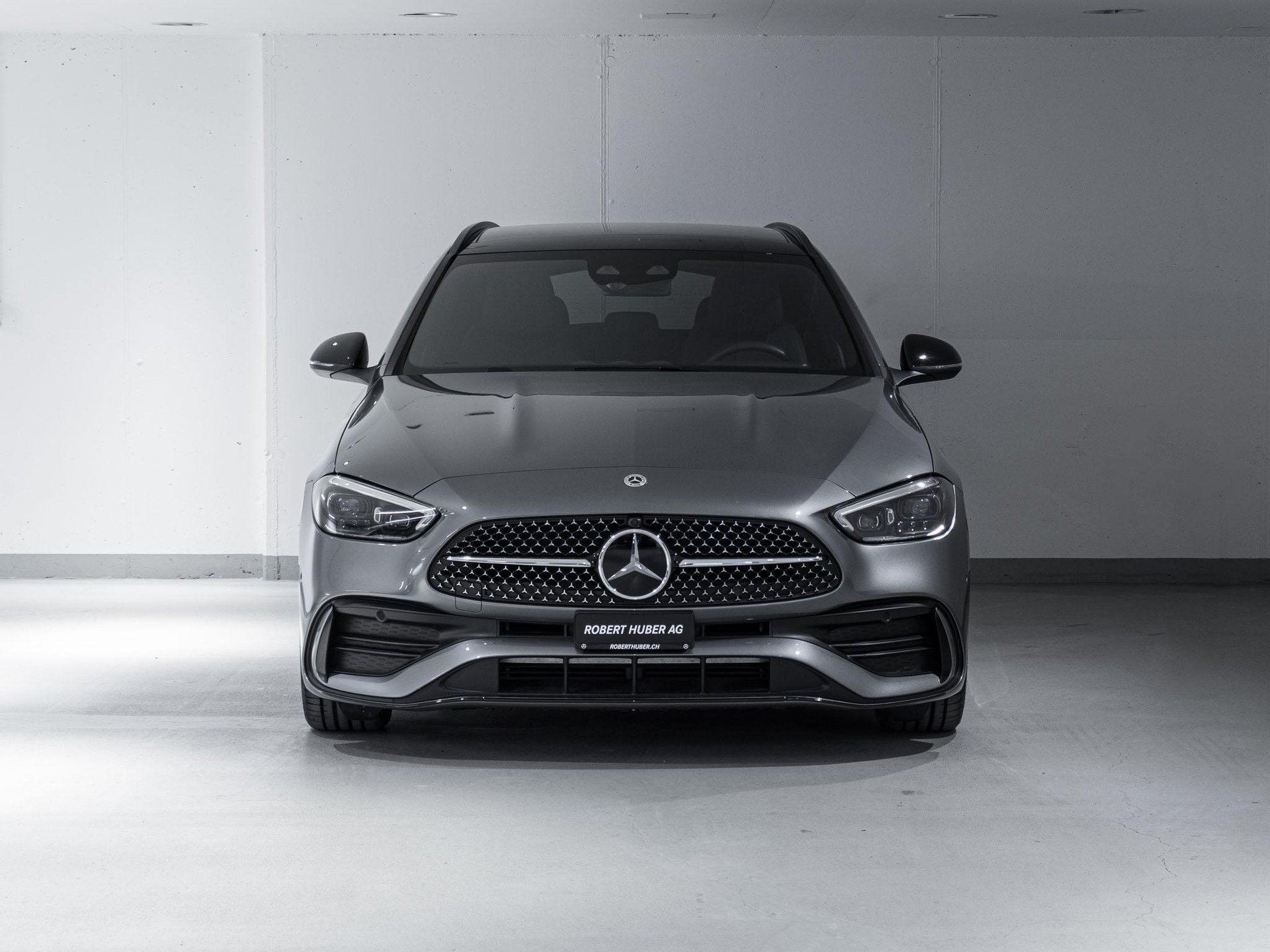 MERCEDES-BENZ C 300 AMG Line 4matic Kombi-image-2