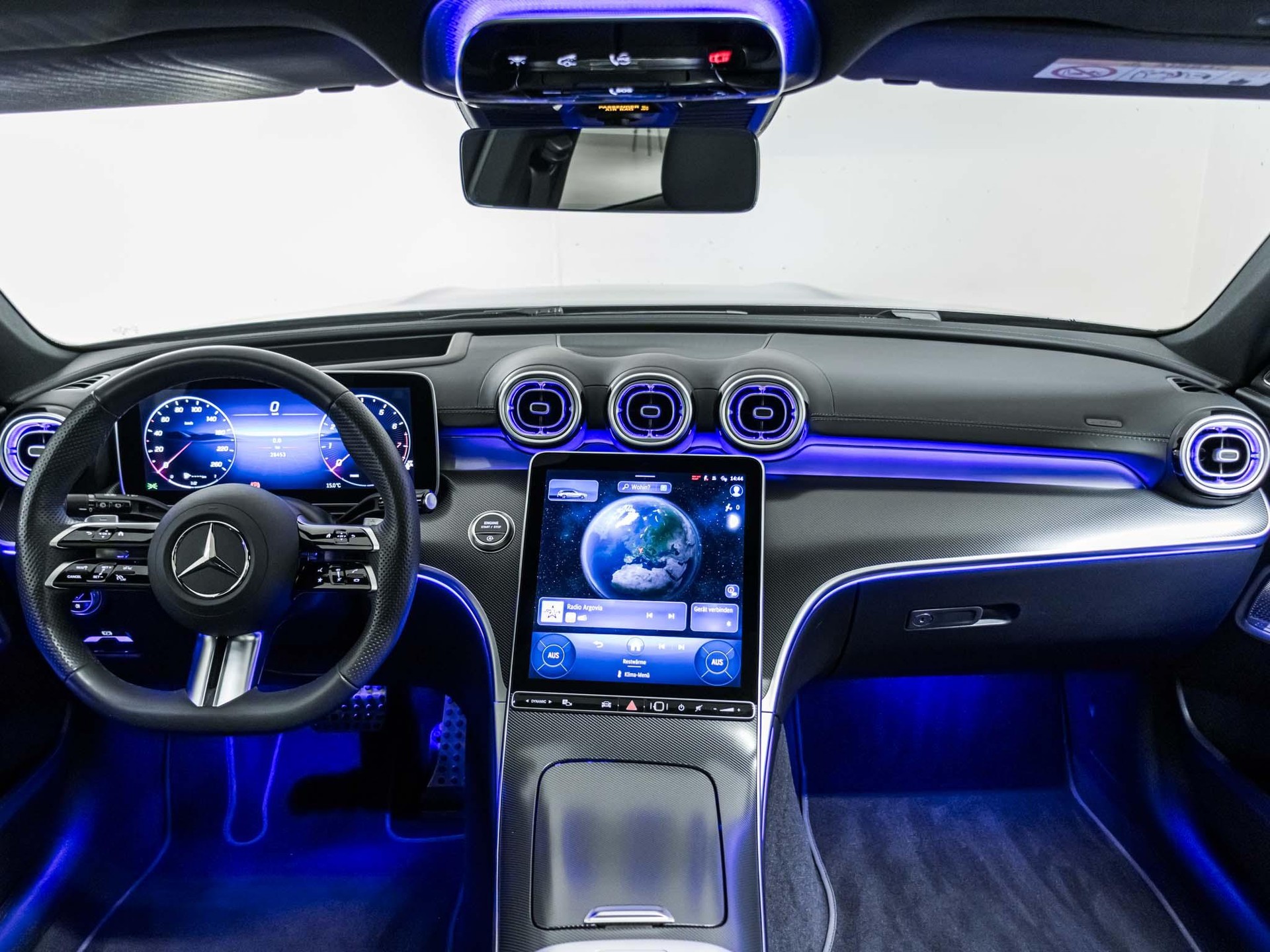 MERCEDES-BENZ C 300 AMG Line 4matic Kombi-image-9