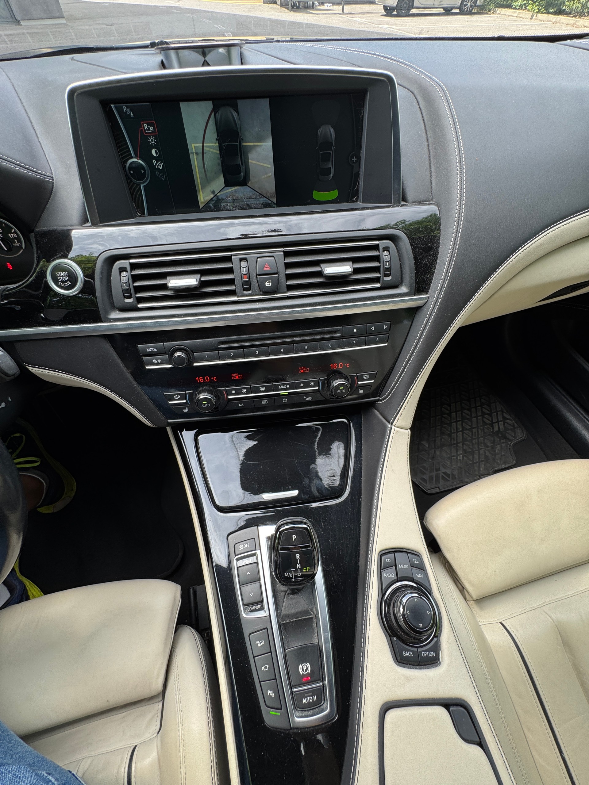 BMW 650i Coupé xDrive-image-13