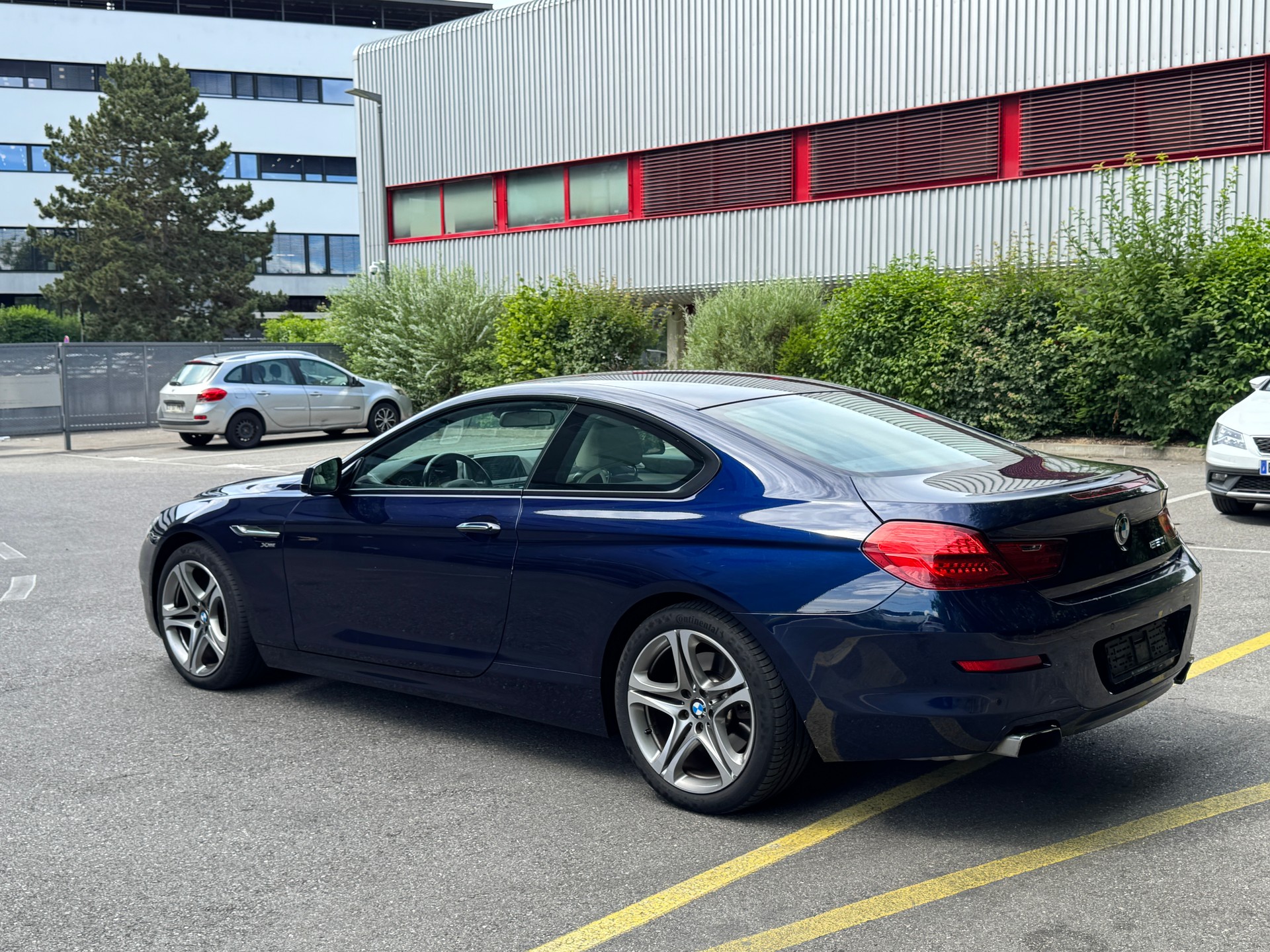 BMW 650i Coupé xDrive-image-5