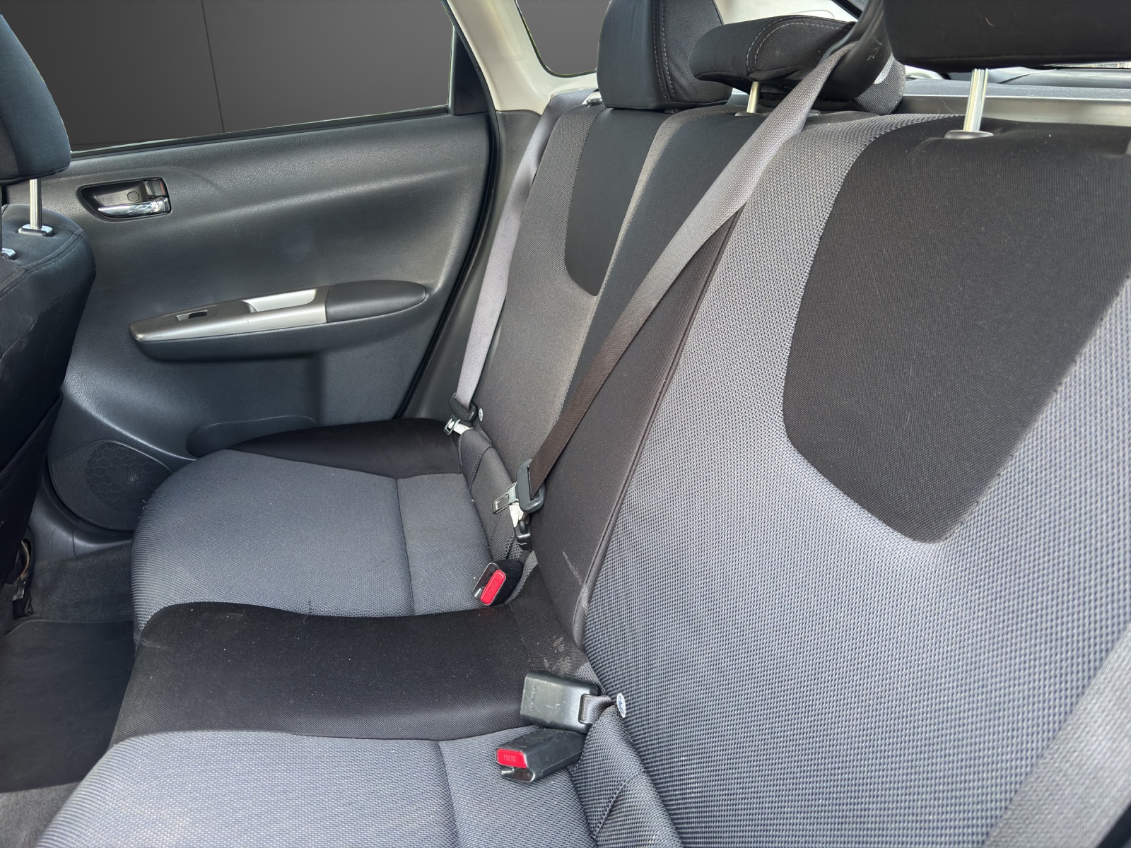 SUBARU Impreza 2.0R Comfort Automatic-image-9