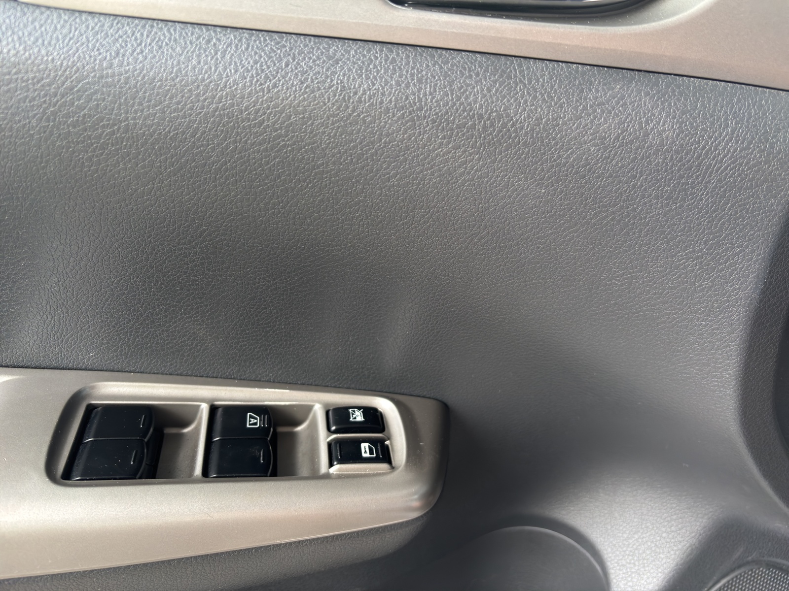 SUBARU Impreza 2.0R Comfort Automatic-image-8