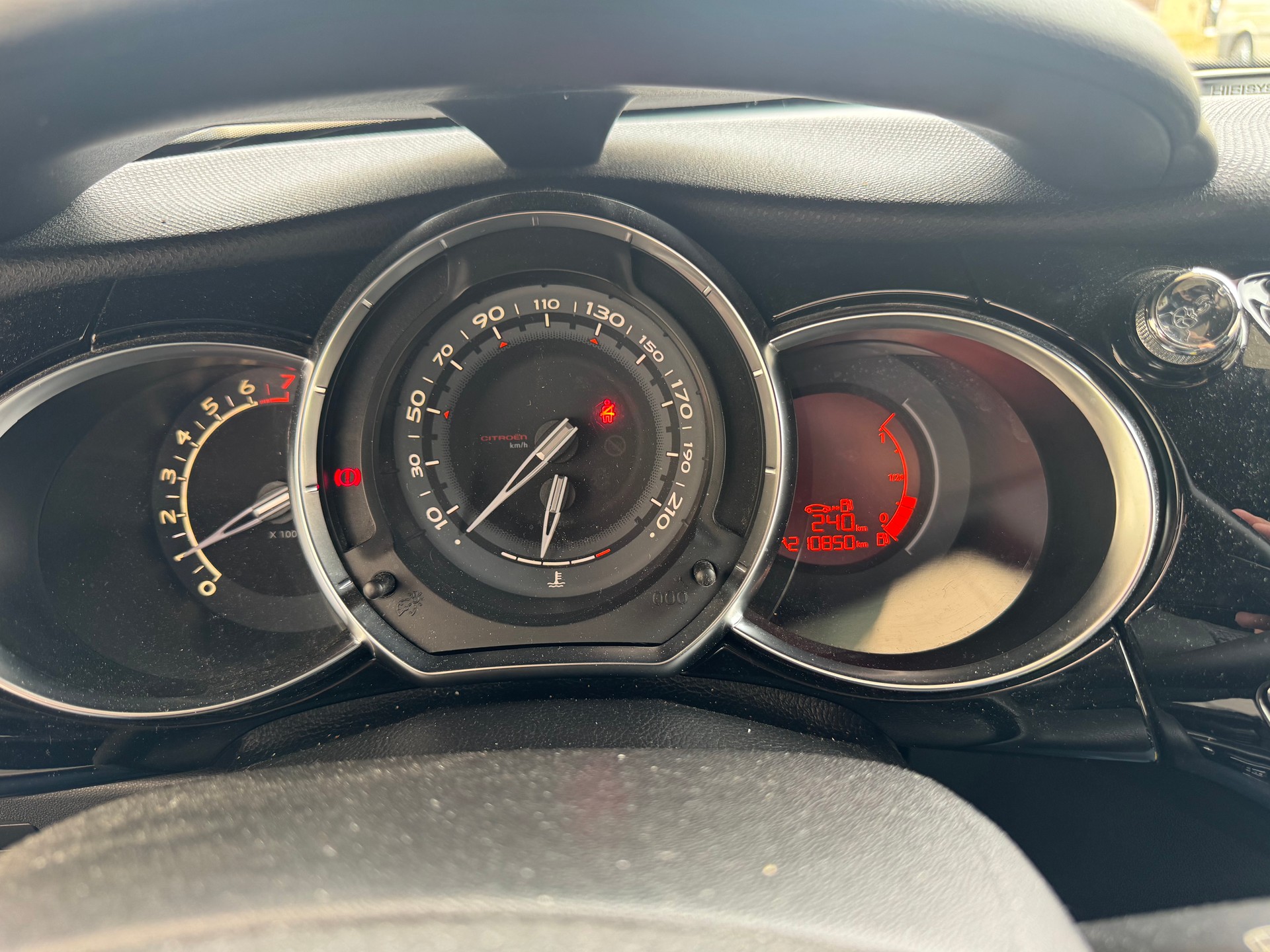 DS AUTOMOBILES DS3 1.6 THP Sport Chic-image-13