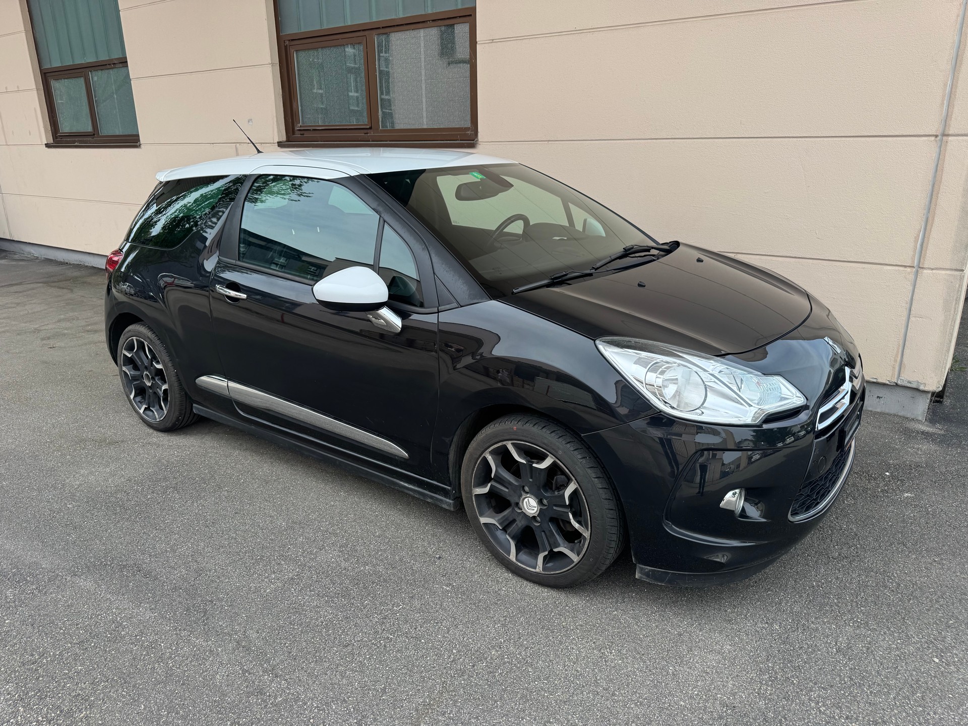 DS AUTOMOBILES DS3 1.6 THP Sport Chic-image-1
