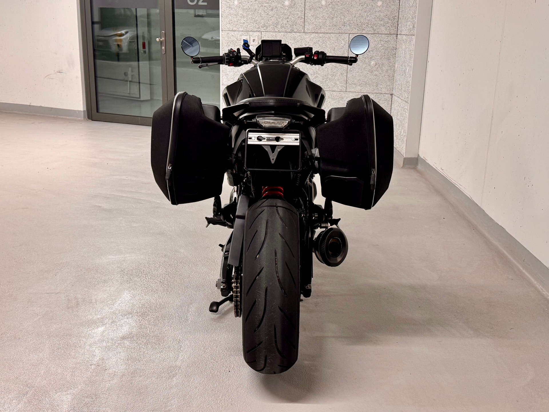 BMW BMW F900R Full Black | Full Options | Warranty 12/2026 | 3’900 km-image-3