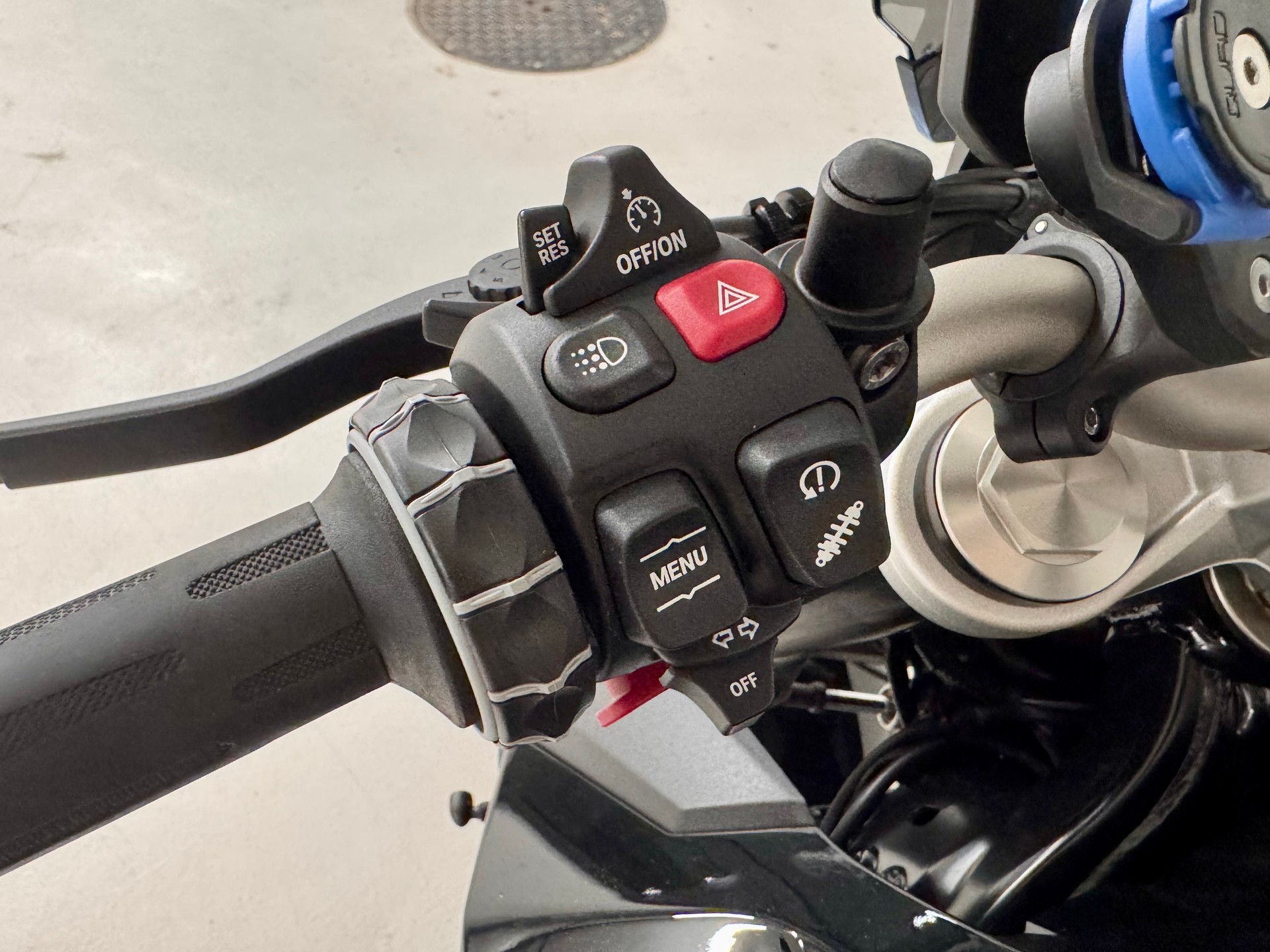 BMW BMW F900R Full Black | Full Options | Warranty 12/2026 | 3’900 km-image-5