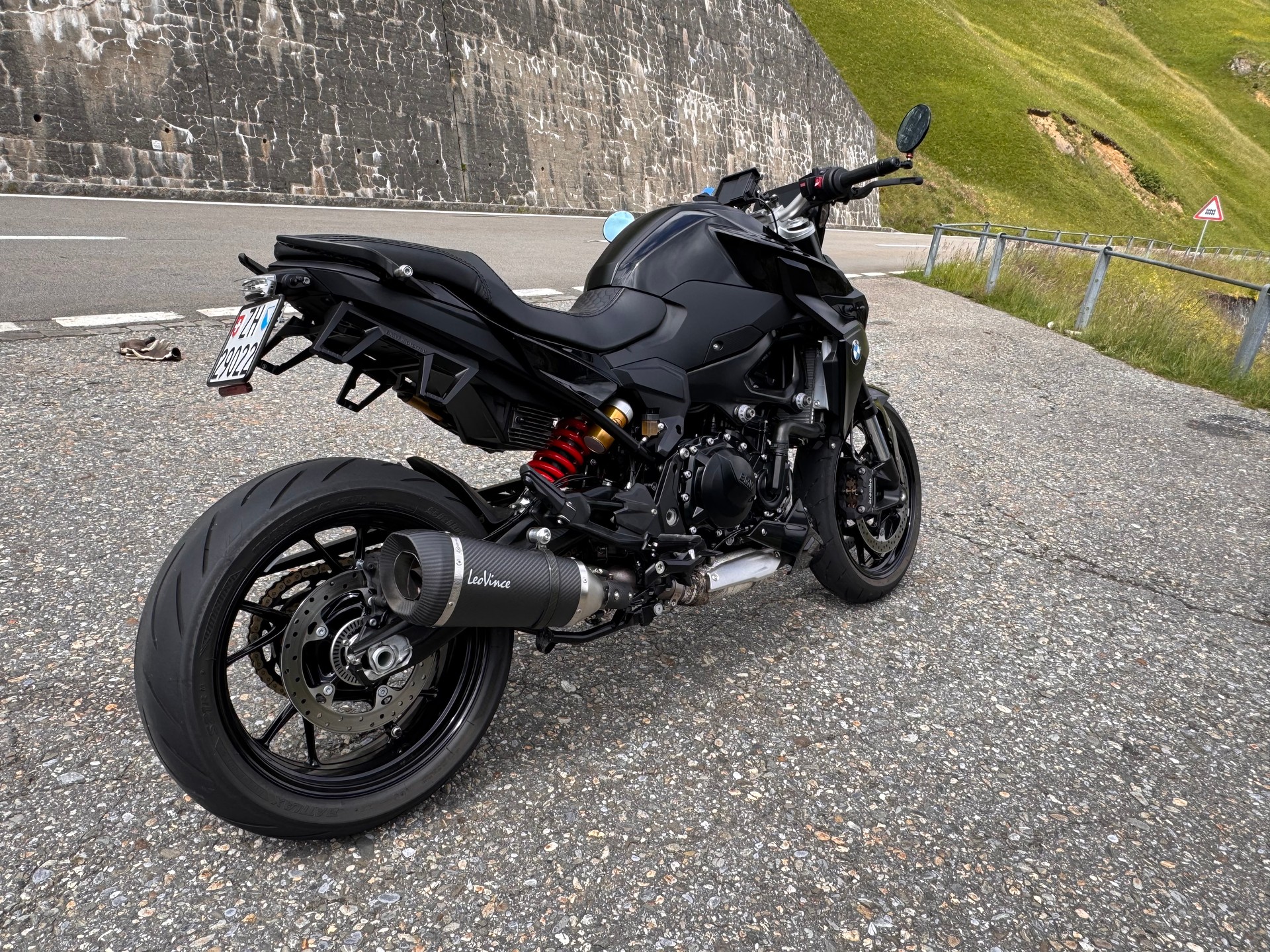 BMW BMW F900R Triple Black | Full Option | ACC | Warranty 12/2026 | 3’600 km-image-7