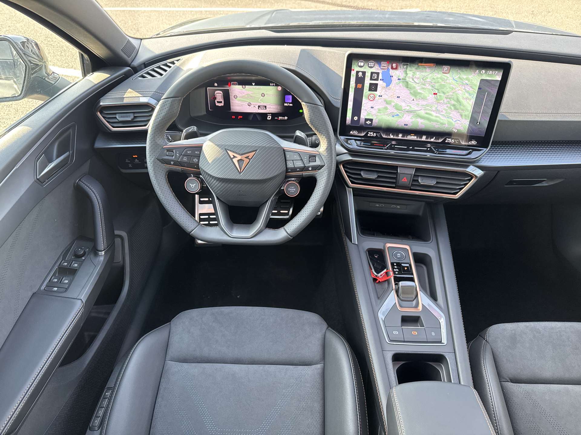 CUPRA LEON ST 2.0 TSi VZ 4Drive 333PS DSG-Automat-showroom-element-3