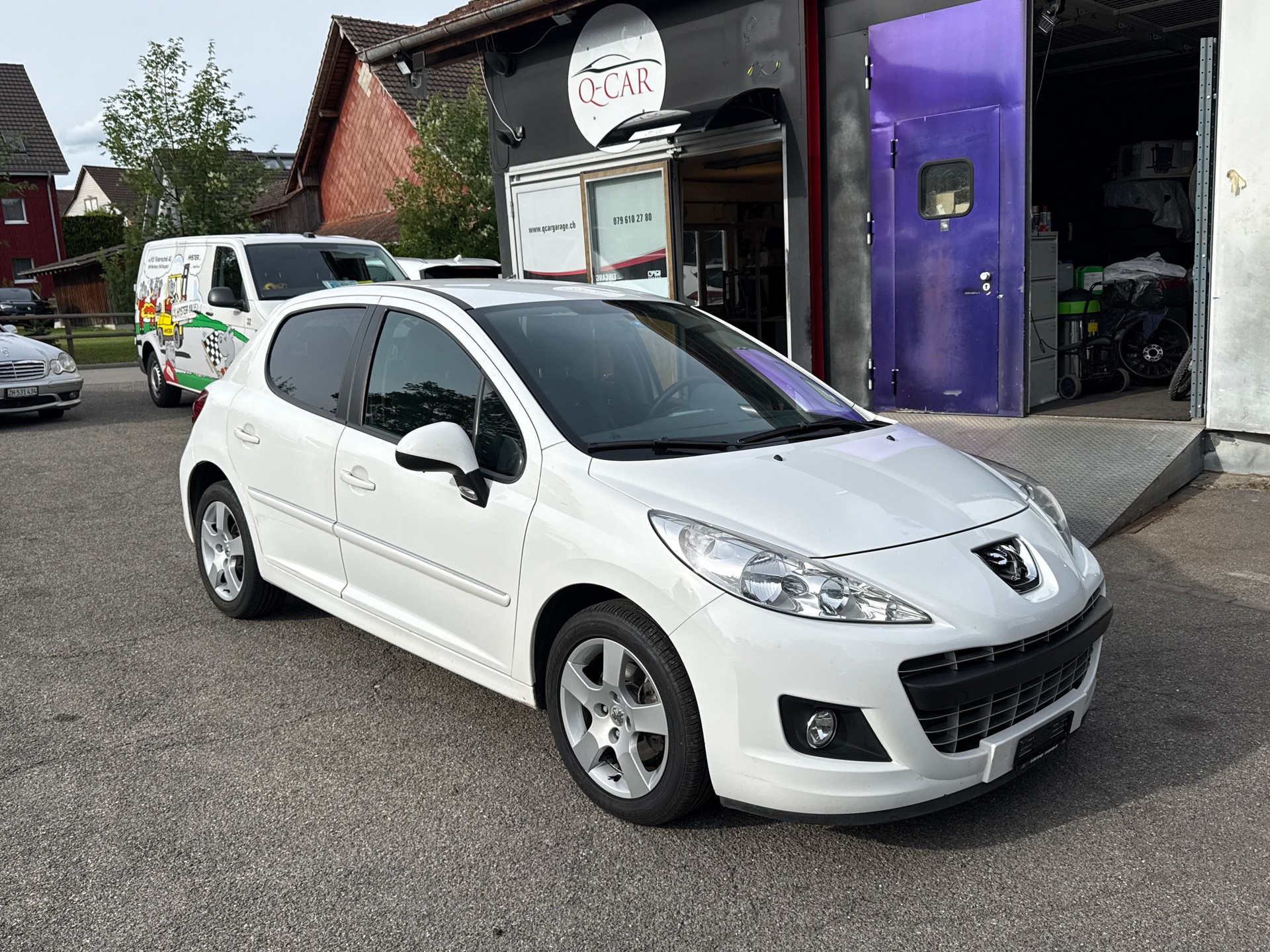PEUGEOT 207 1.6 16V Allure Automatic-image-14
