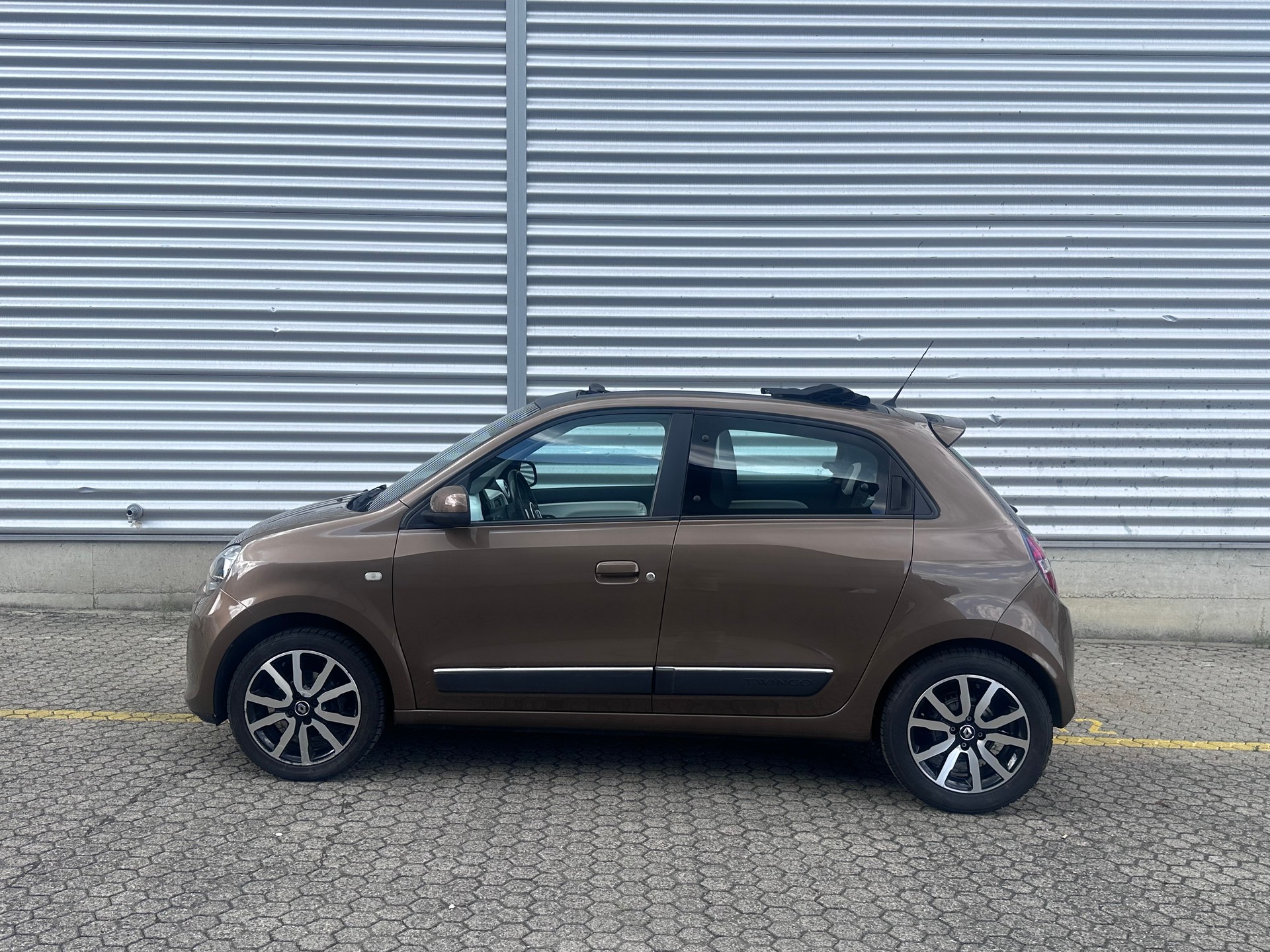 RENAULT Twingo 0.9 Zen Cabriolet-Rückfahrkamera-Car Play-image-3
