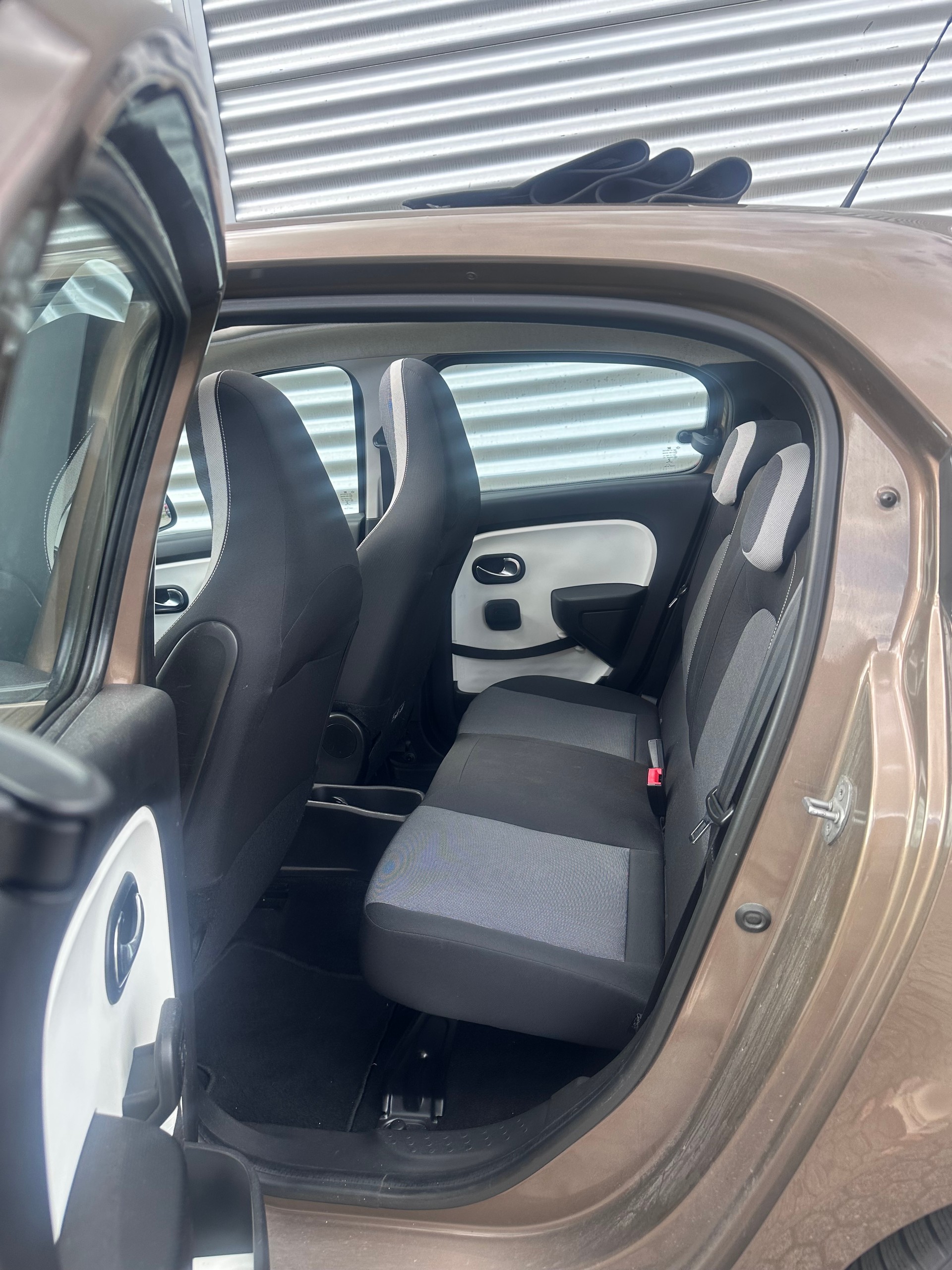 RENAULT Twingo 0.9 Zen Cabriolet-Rückfahrkamera-Car Play-image-9