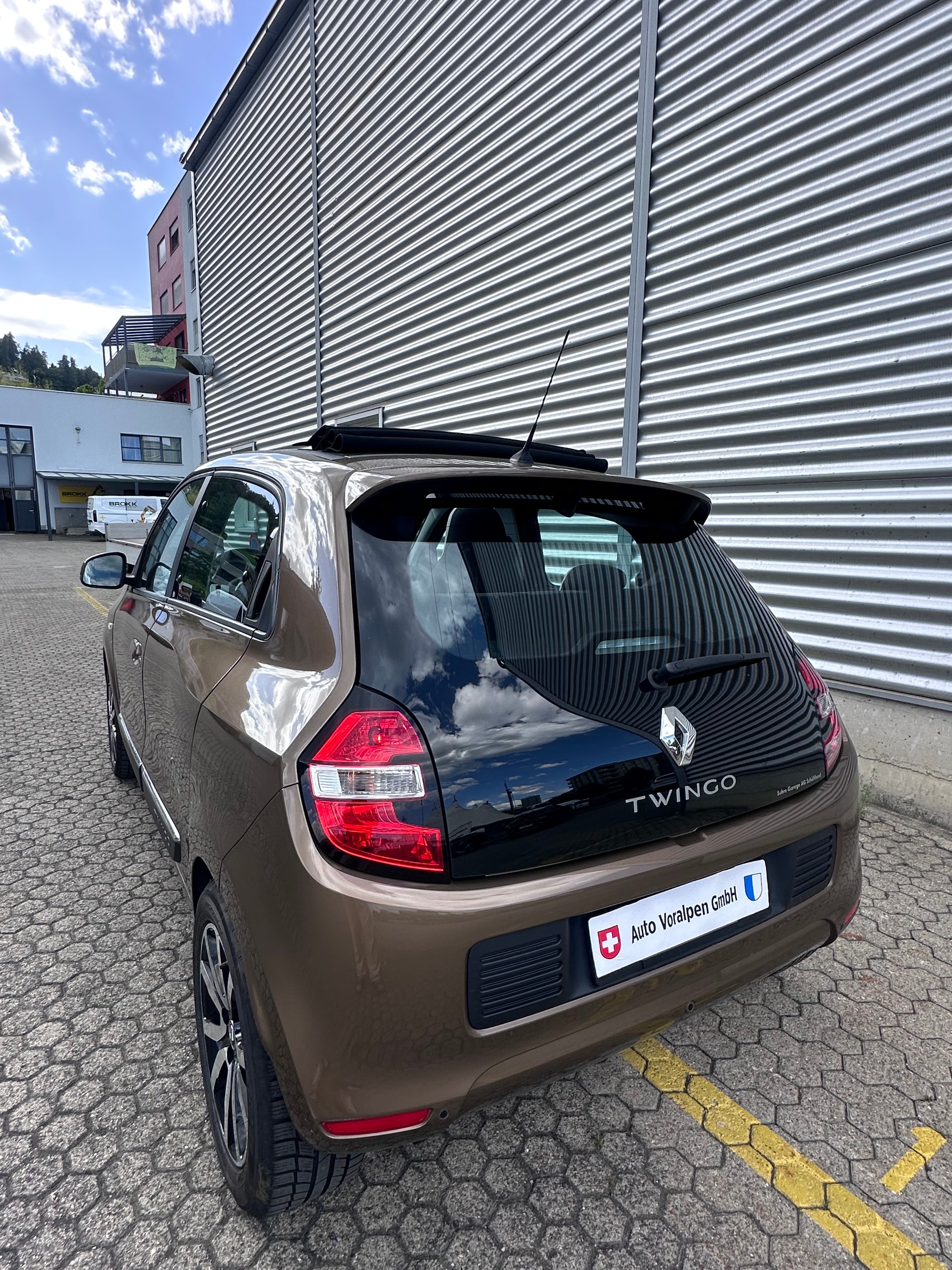 RENAULT Twingo 0.9 Zen Cabriolet-Rückfahrkamera-Car Play-image-5