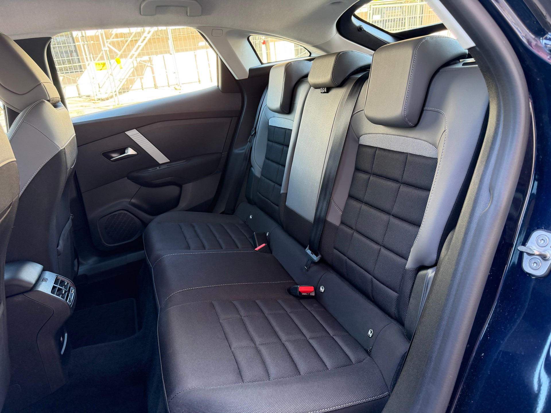 CITROEN C4 1.2 130 Plus EAT8-image-10
