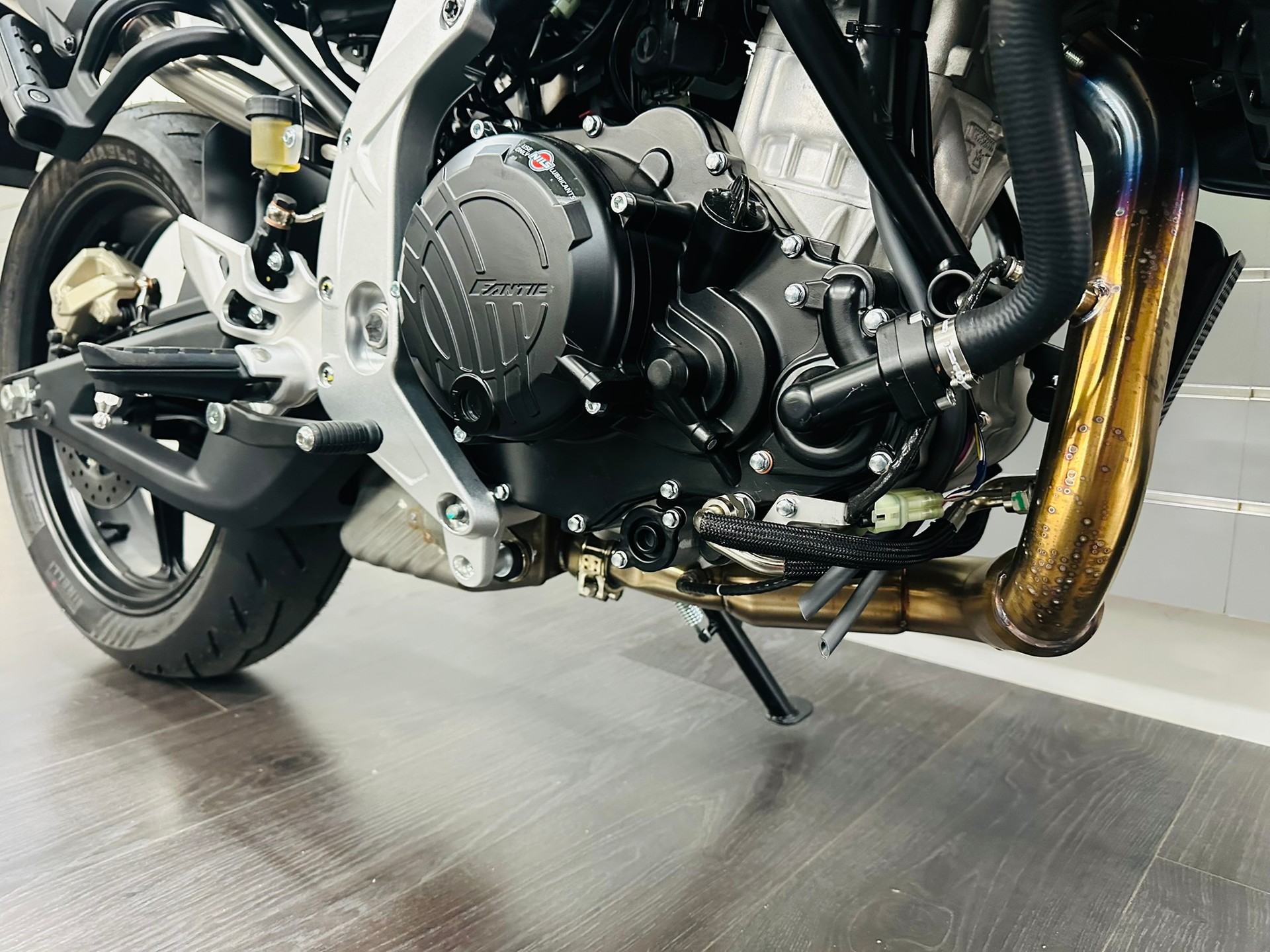FANTIC STEALTH 500-image-5