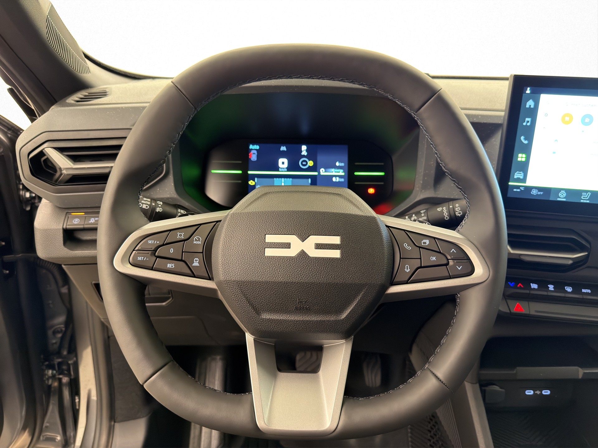 DACIA Duster 1.2 Hybrid Journey 4WD-image-7