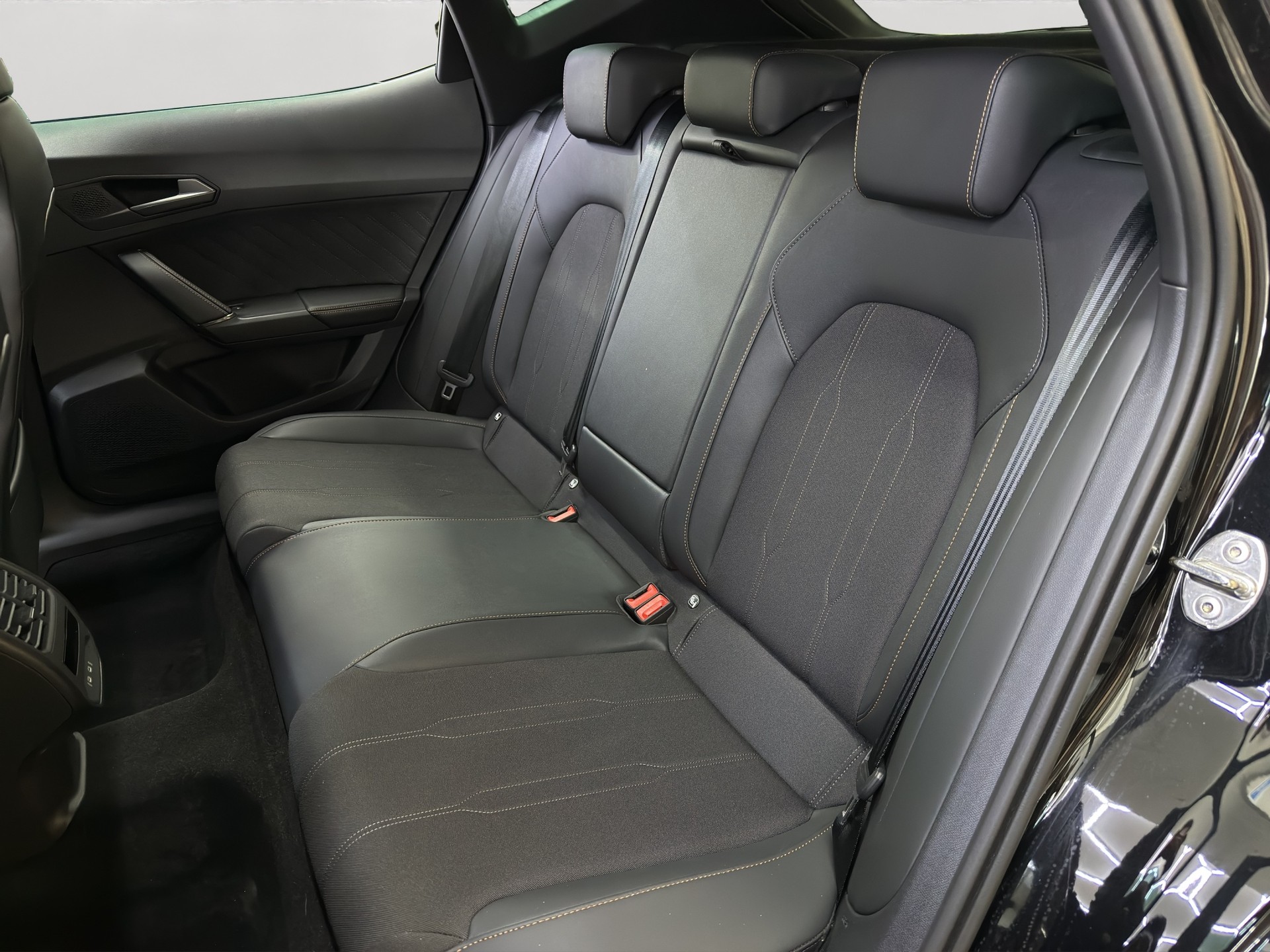 CUPRA Formentor 1.5 TSI DSG-image-13