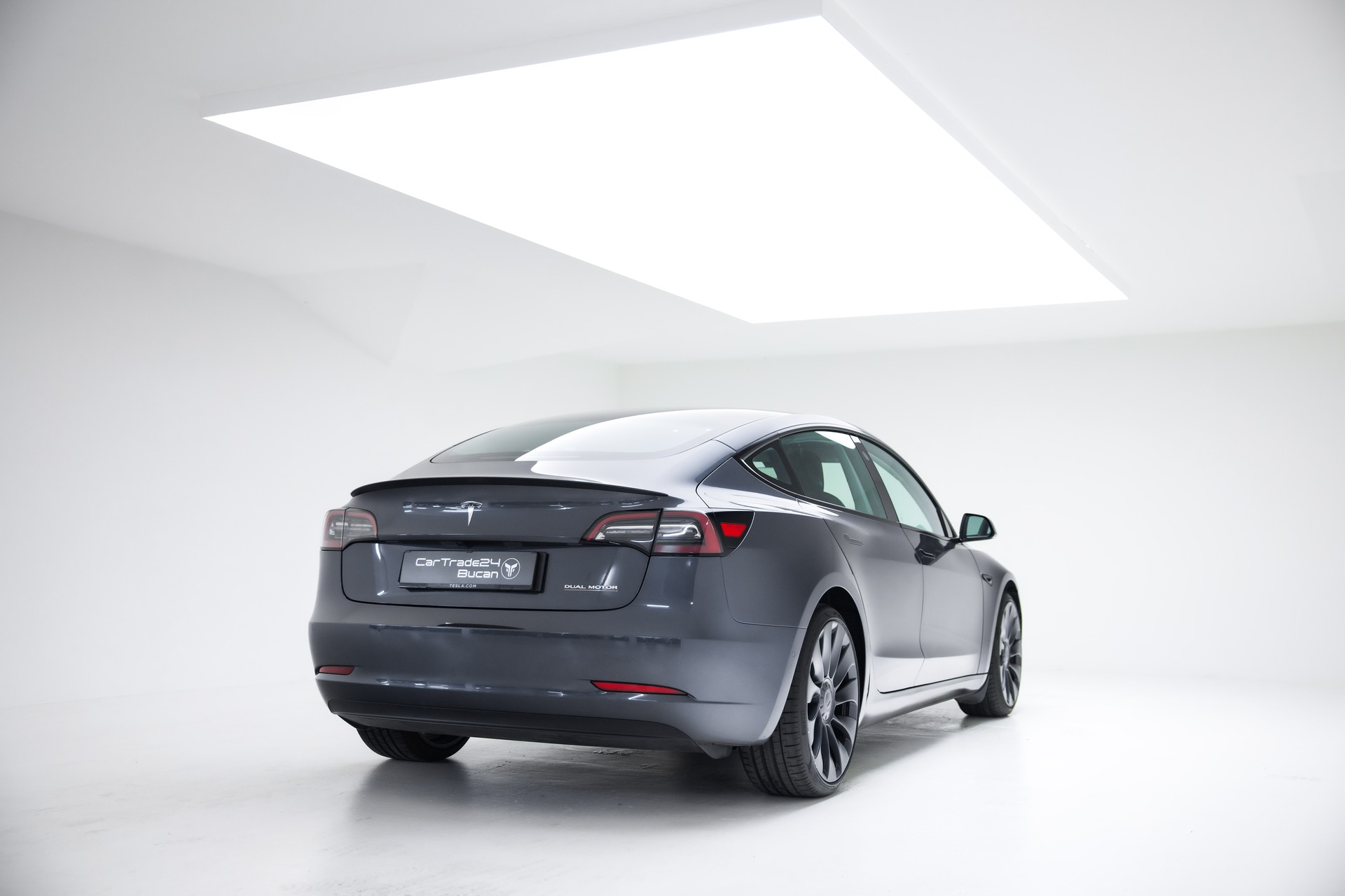 TESLA Model 3 Performance Dual Motor AWD-image-7
