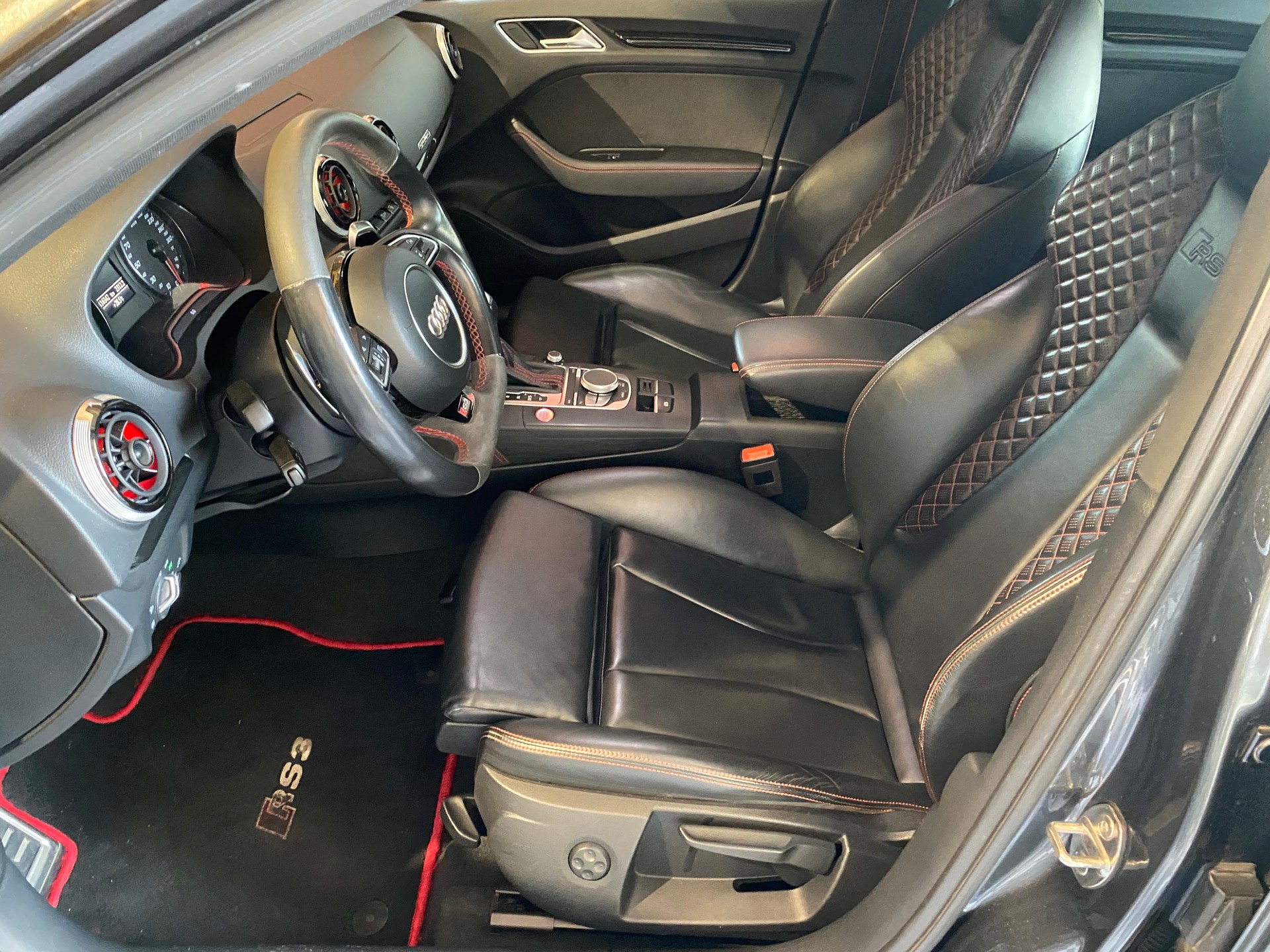 AUDI RS3 2.5 TSI quattro S-tronic-image-8