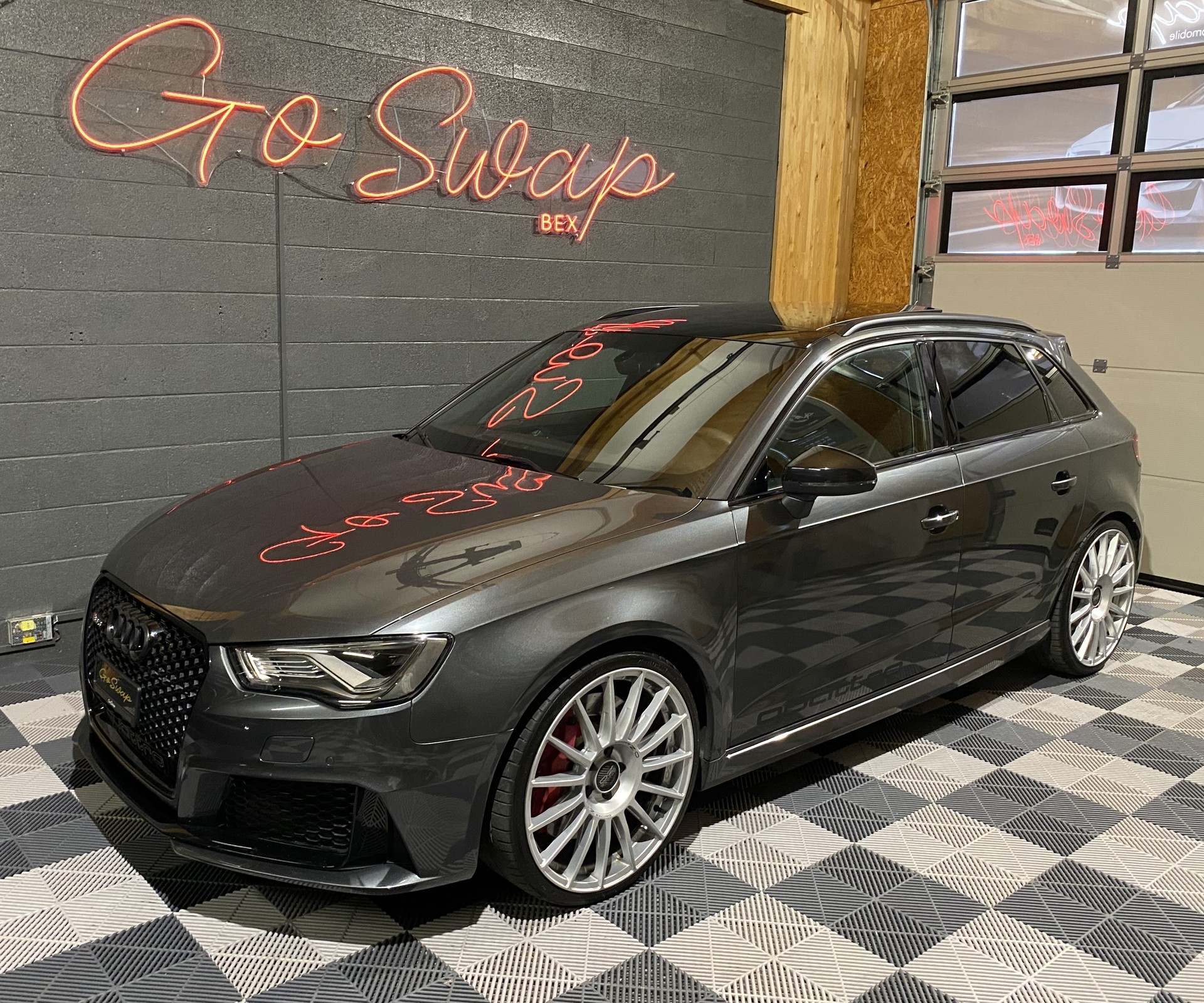 AUDI RS3 2.5 TSI quattro S-tronic-image-24