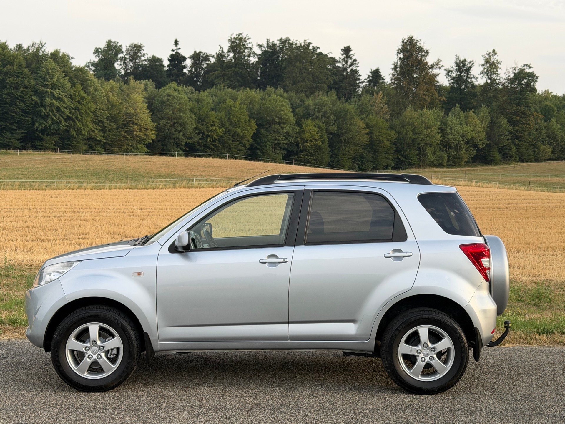 DAIHATSU Terios 1.5 16V SX Edit. 100th Anniversary 4WD Aut.-image-1