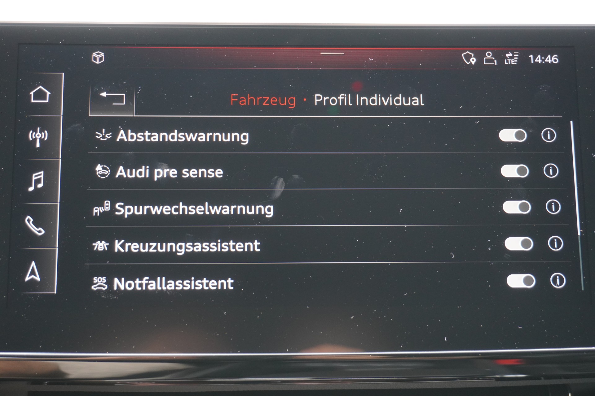 AUDI e-tron 55 Sportback S Line quattro-image-34