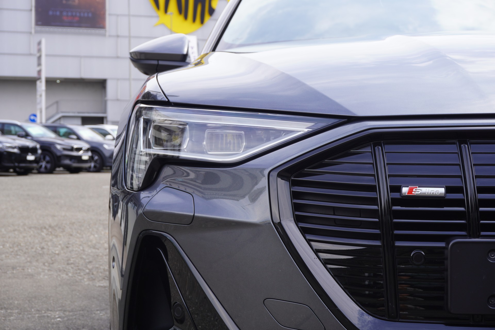 AUDI e-tron 55 Sportback S Line quattro-image-51