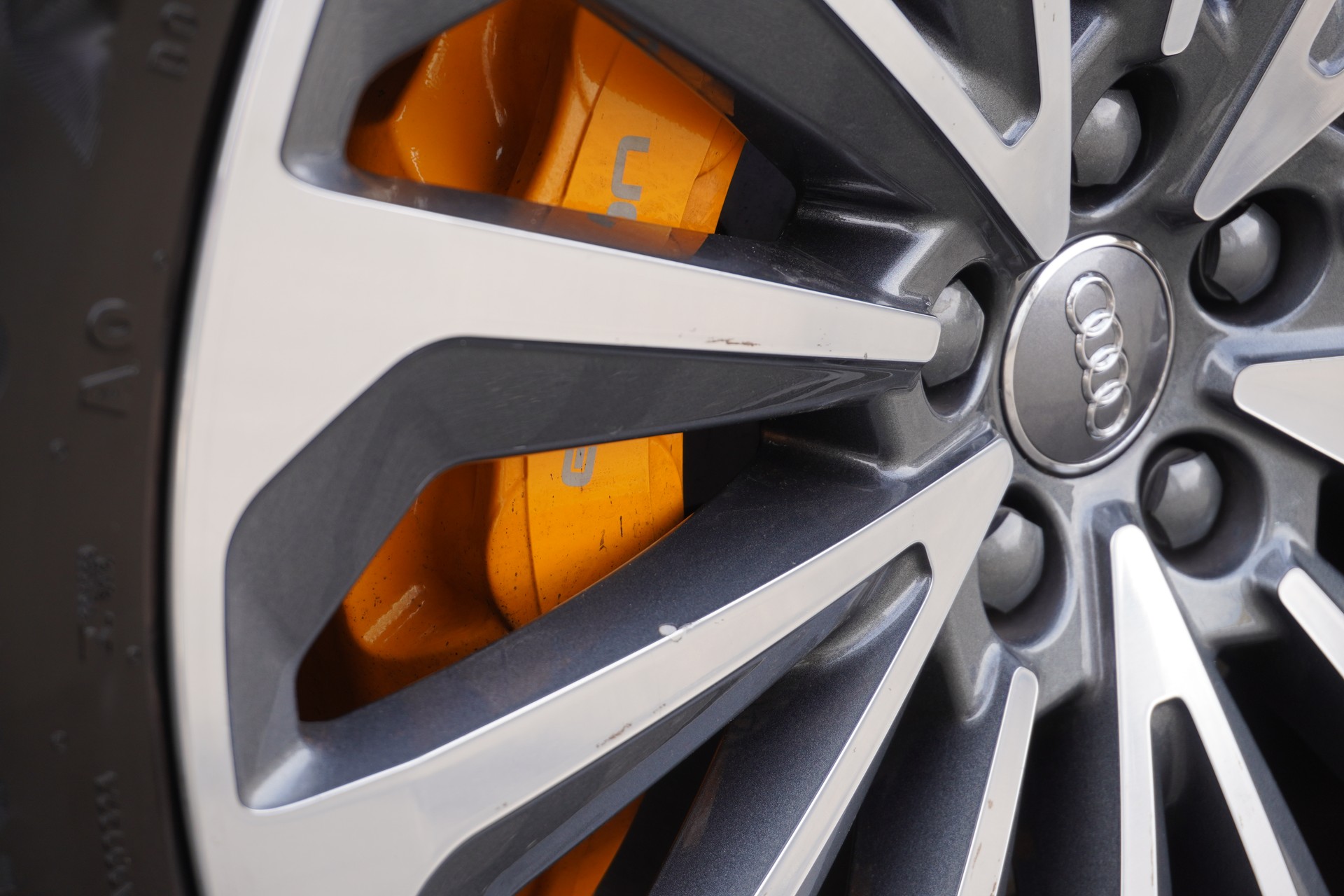 AUDI e-tron 55 Sportback S Line quattro-image-52