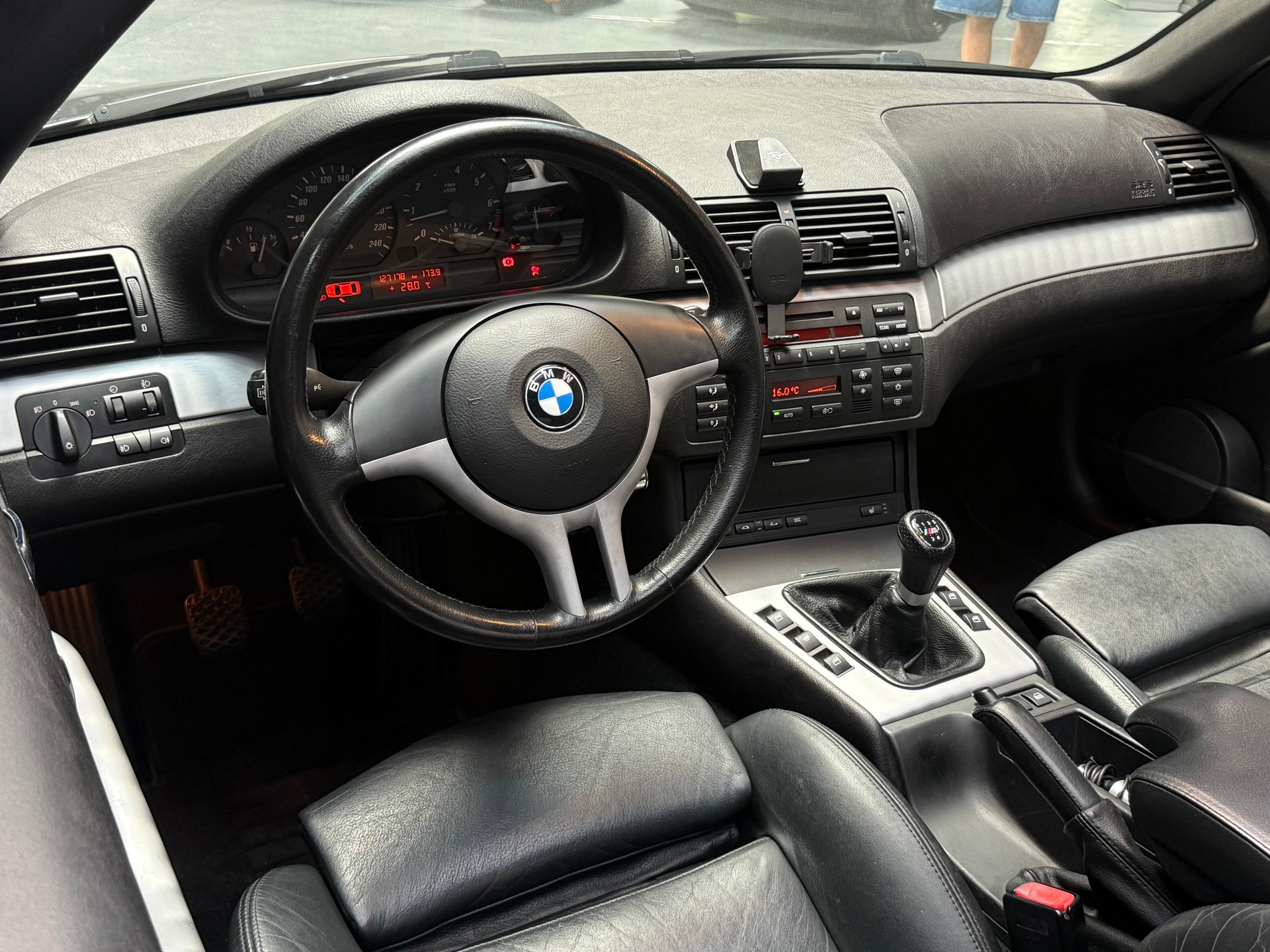BMW 325Ci Cabriolet-image-13