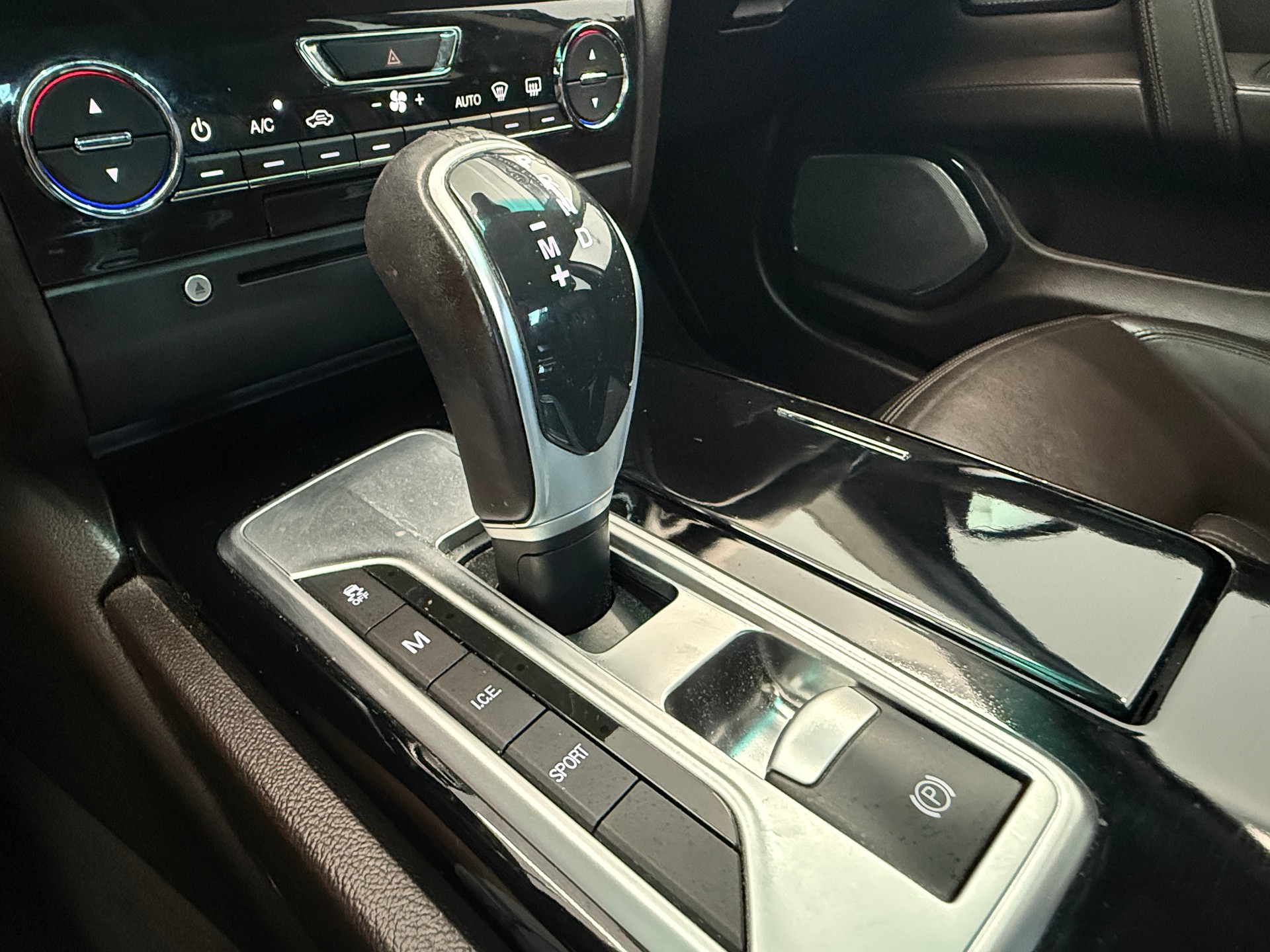MASERATI Ghibli S Q4 3.0 V6 Automatica Ab 260.- pro Monat-image-17