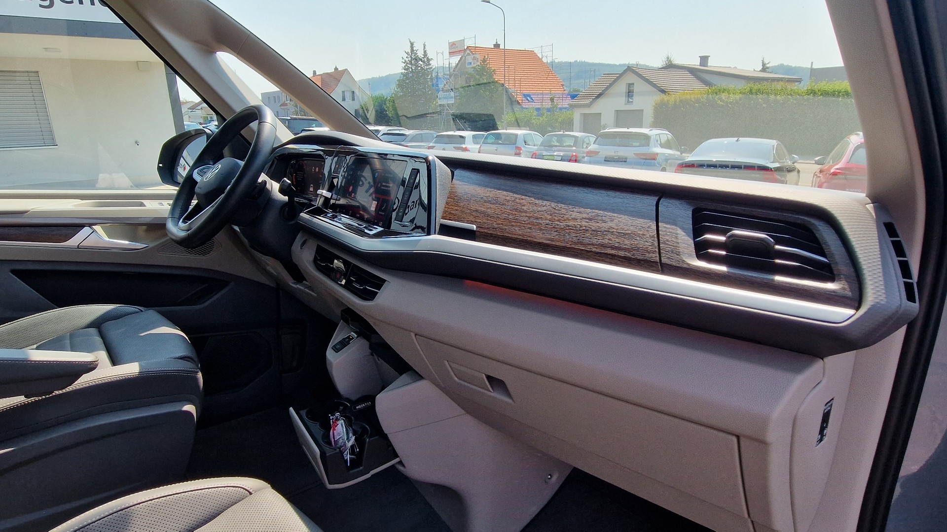 VW Multivan 2.0 TDI Style Liberty DSG Lang-image-8