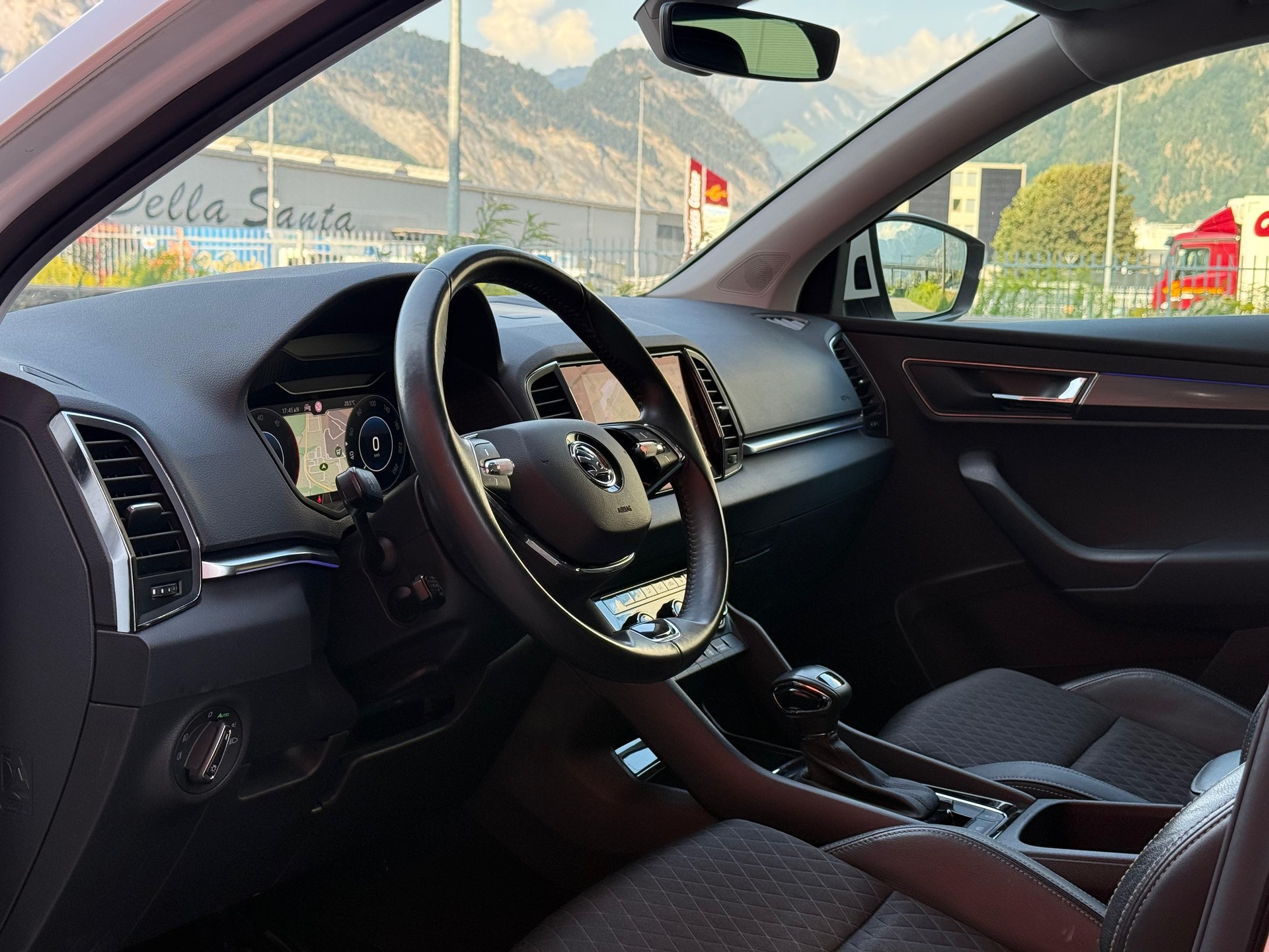 SKODA Karoq 2.0 TDI Style 4x4 DSG-image-8