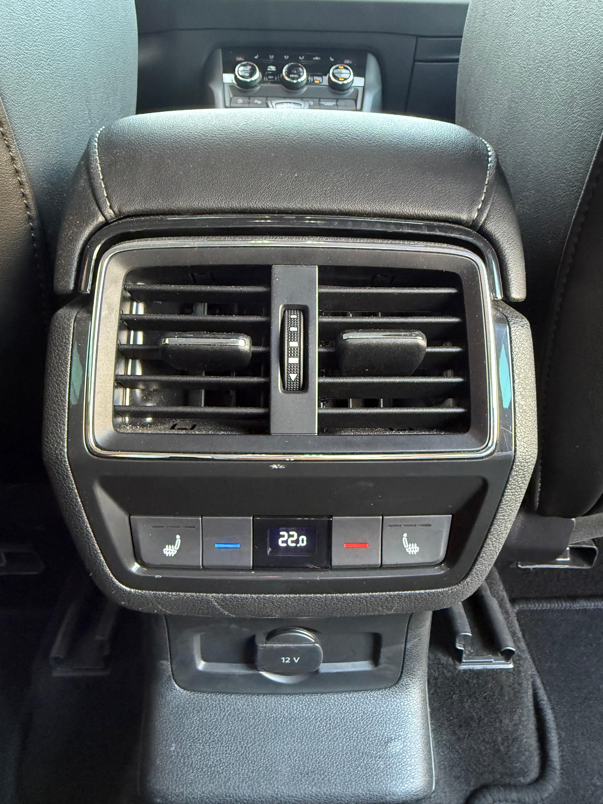 SKODA Karoq 2.0 TDI Style 4x4 DSG-image-17