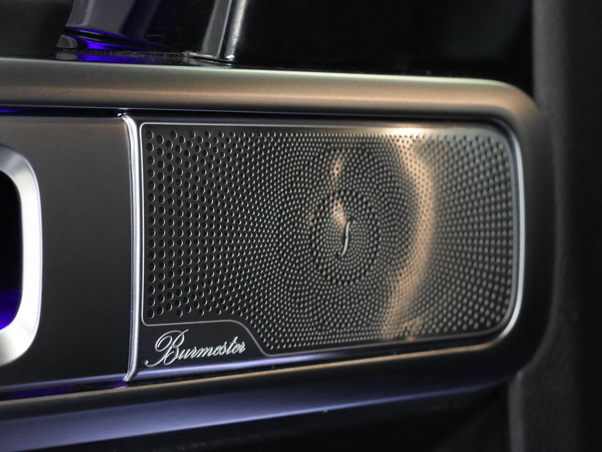 MERCEDES-BENZ G 500 AMG Line 9G-Tronic *360 Kamera* *Panoramadach* *Burmester*-image-36