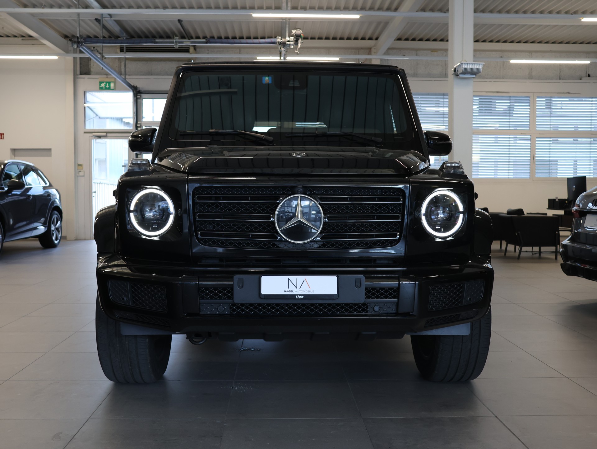 MERCEDES-BENZ G 500 AMG Line 9G-Tronic *360 Kamera* *Panoramadach* *Burmester*-showroom-element-2