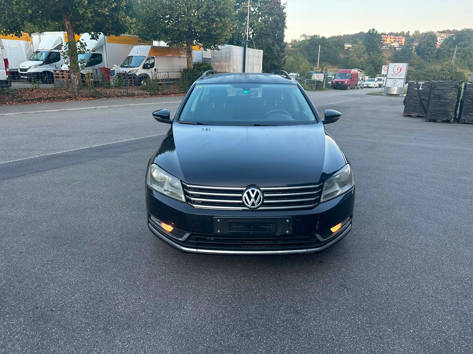 VW Passat Variant 2.0 TDI BMT Trendline-image-1