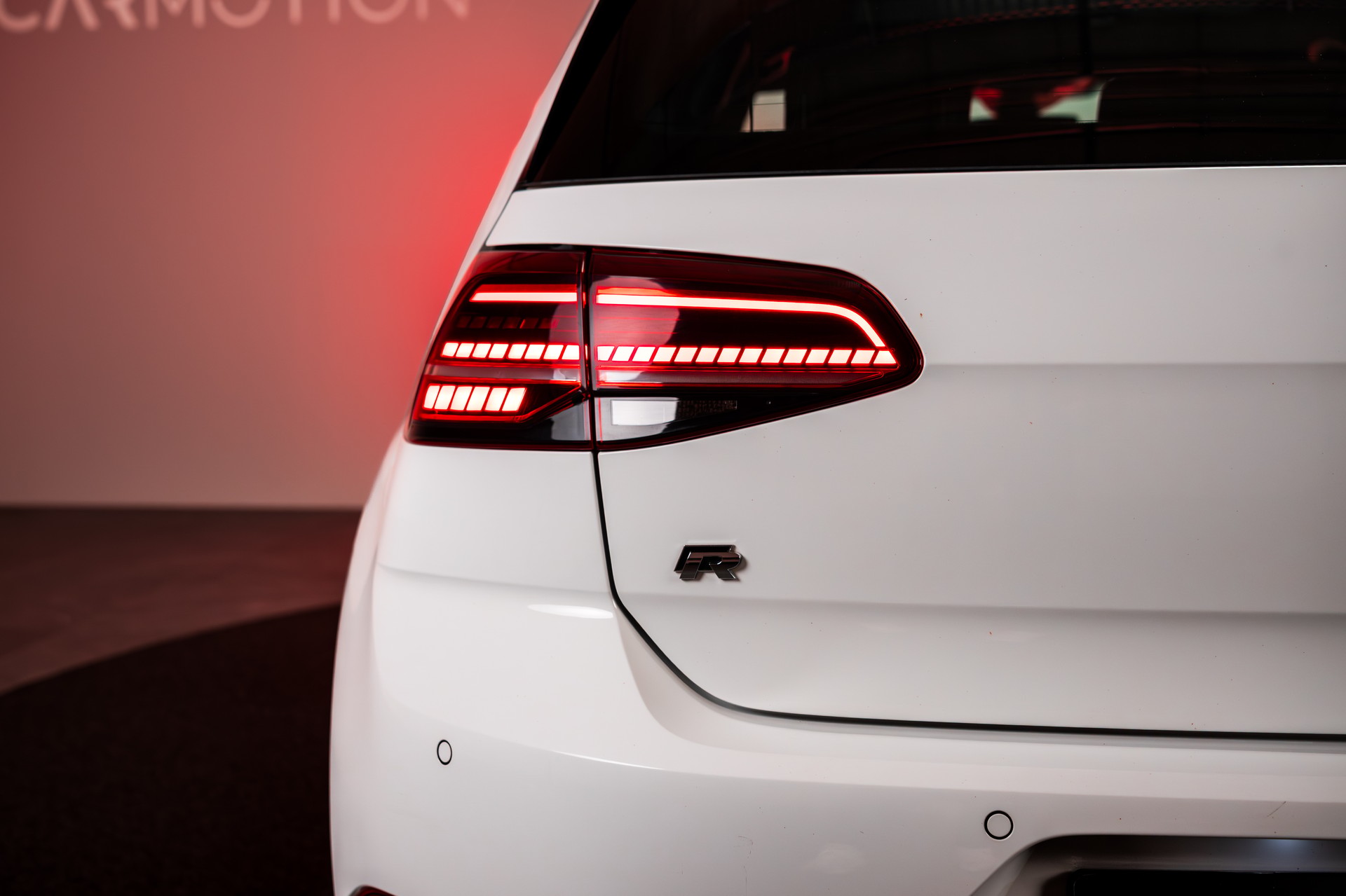 VW Golf VII 2.0 TSI R DSG 4motion / Facelift / Panorama-Schiebedach / Virtual Cockpit-image-21
