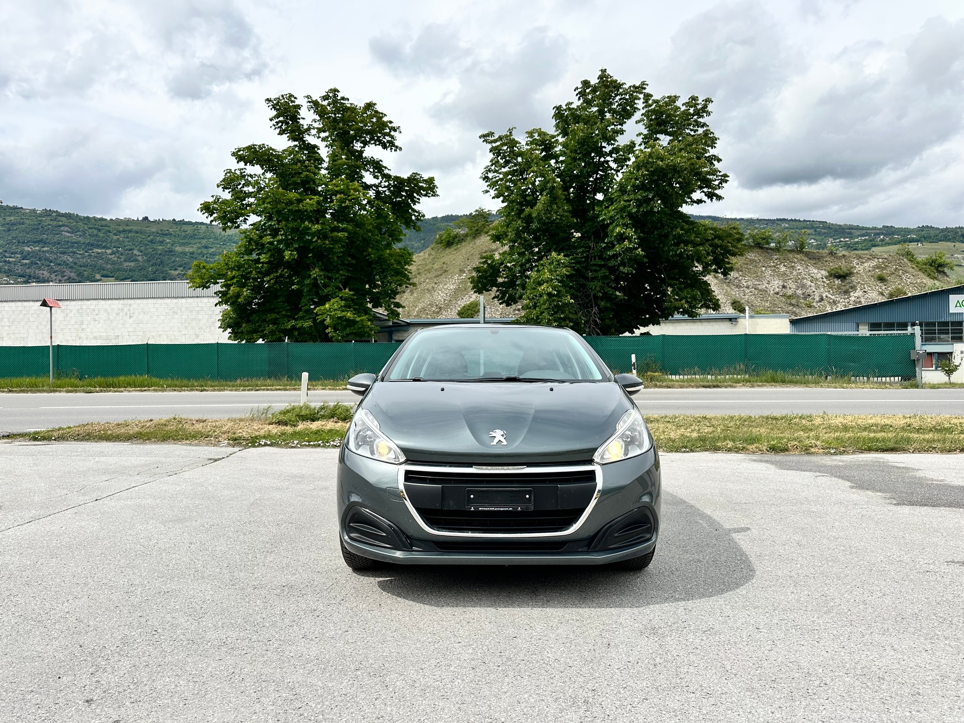 PEUGEOT 208 1.2 PureTech Active-image-2