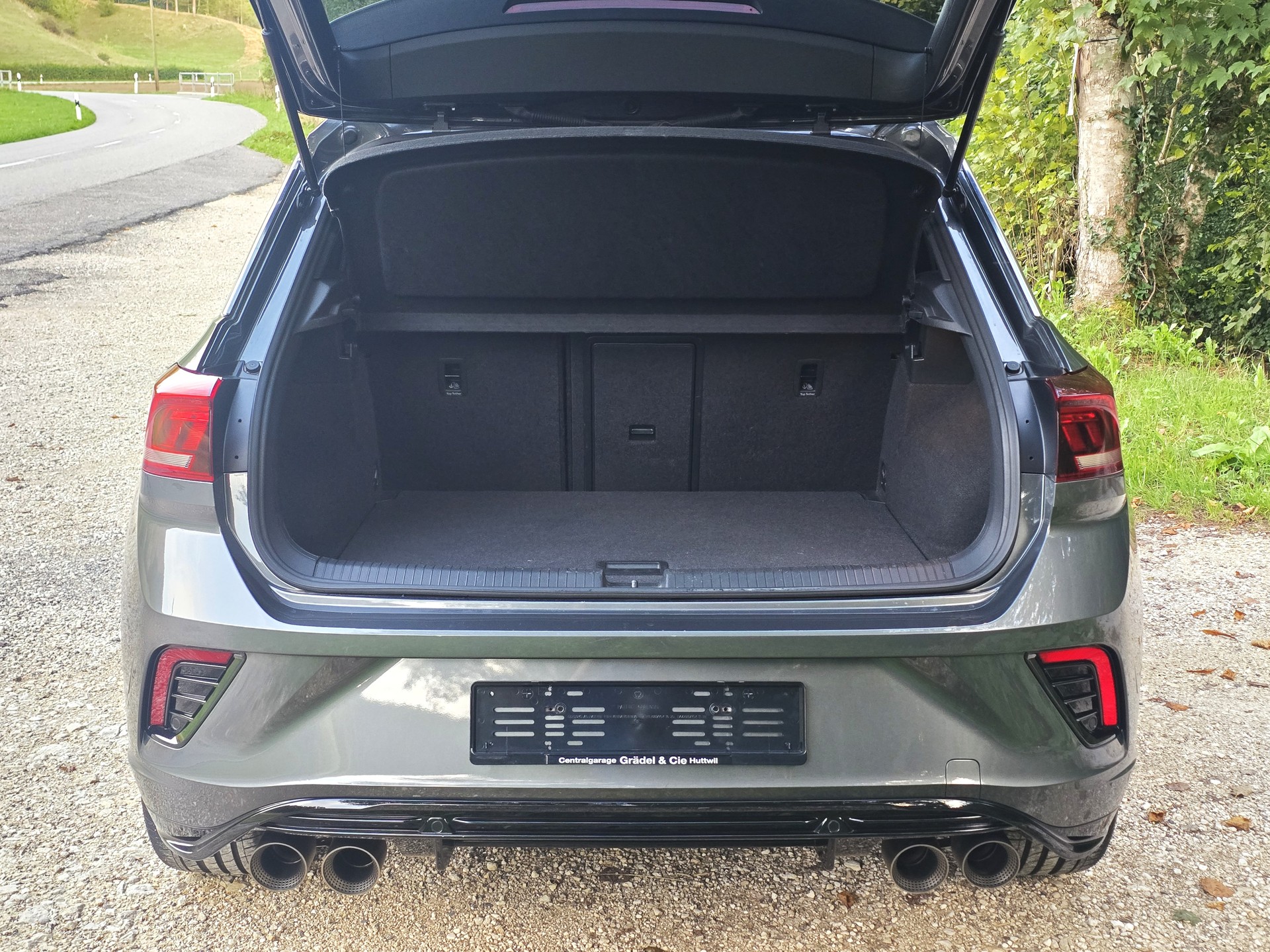 VW T-Roc 2.0 TSI R DSG 4Motion 301PS-image-13