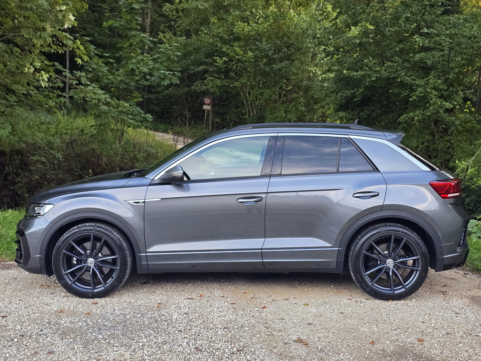 VW T-Roc 2.0 TSI R DSG 4Motion 301PS-showroom-element-1