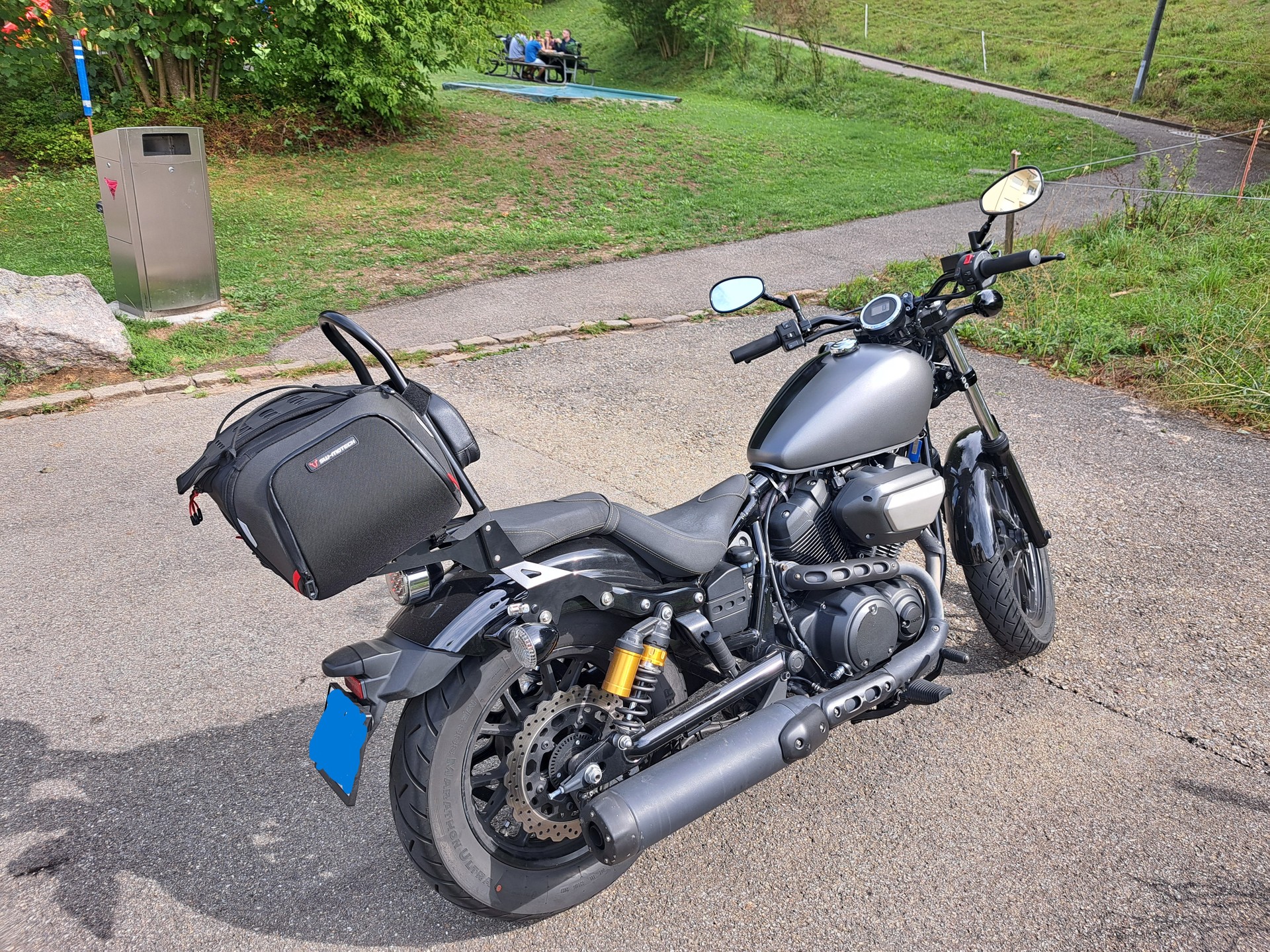 YAMAHA XV 950 R ABS-image-2