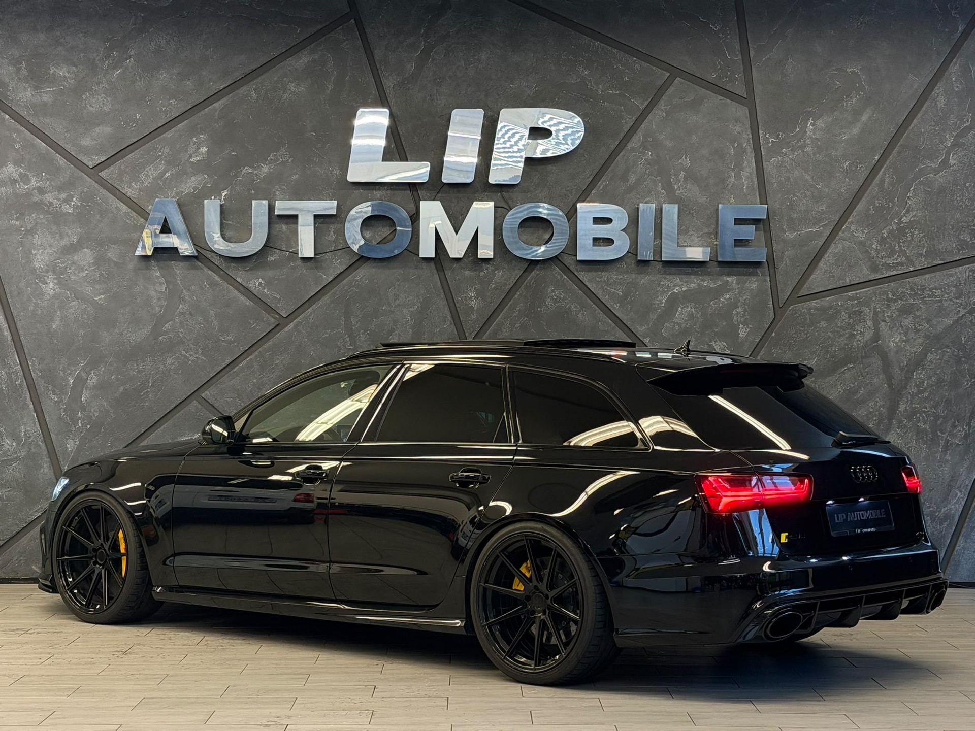 AUDI RS6 Avant 4.0 TFSI V8 performance quattro-image-18