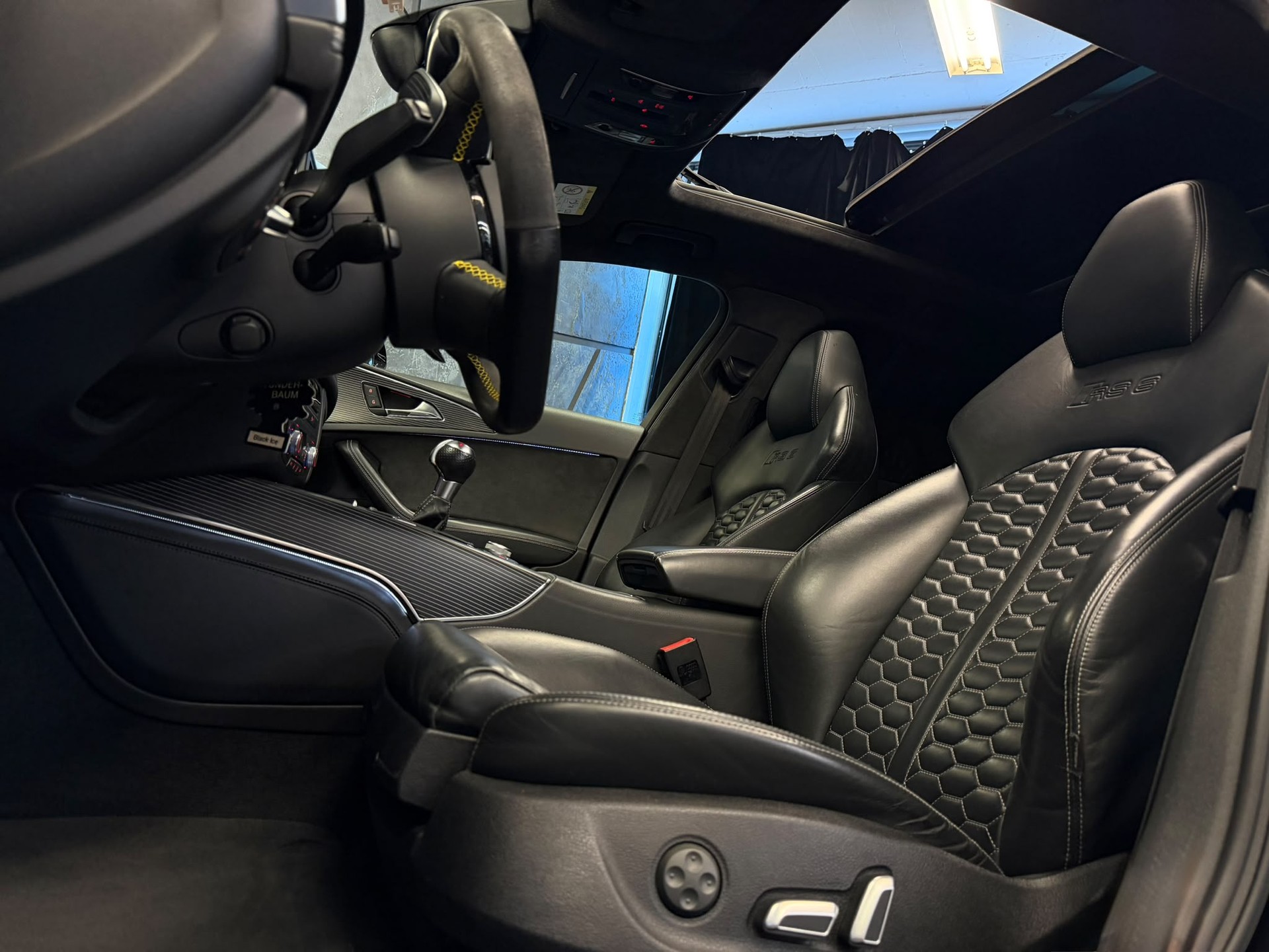 AUDI RS6 Avant 4.0 TFSI V8 performance quattro-image-14