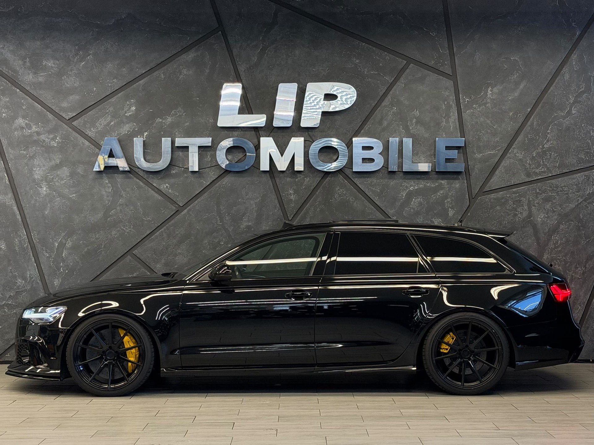 AUDI RS6 Avant 4.0 TFSI V8 performance quattro-image-4