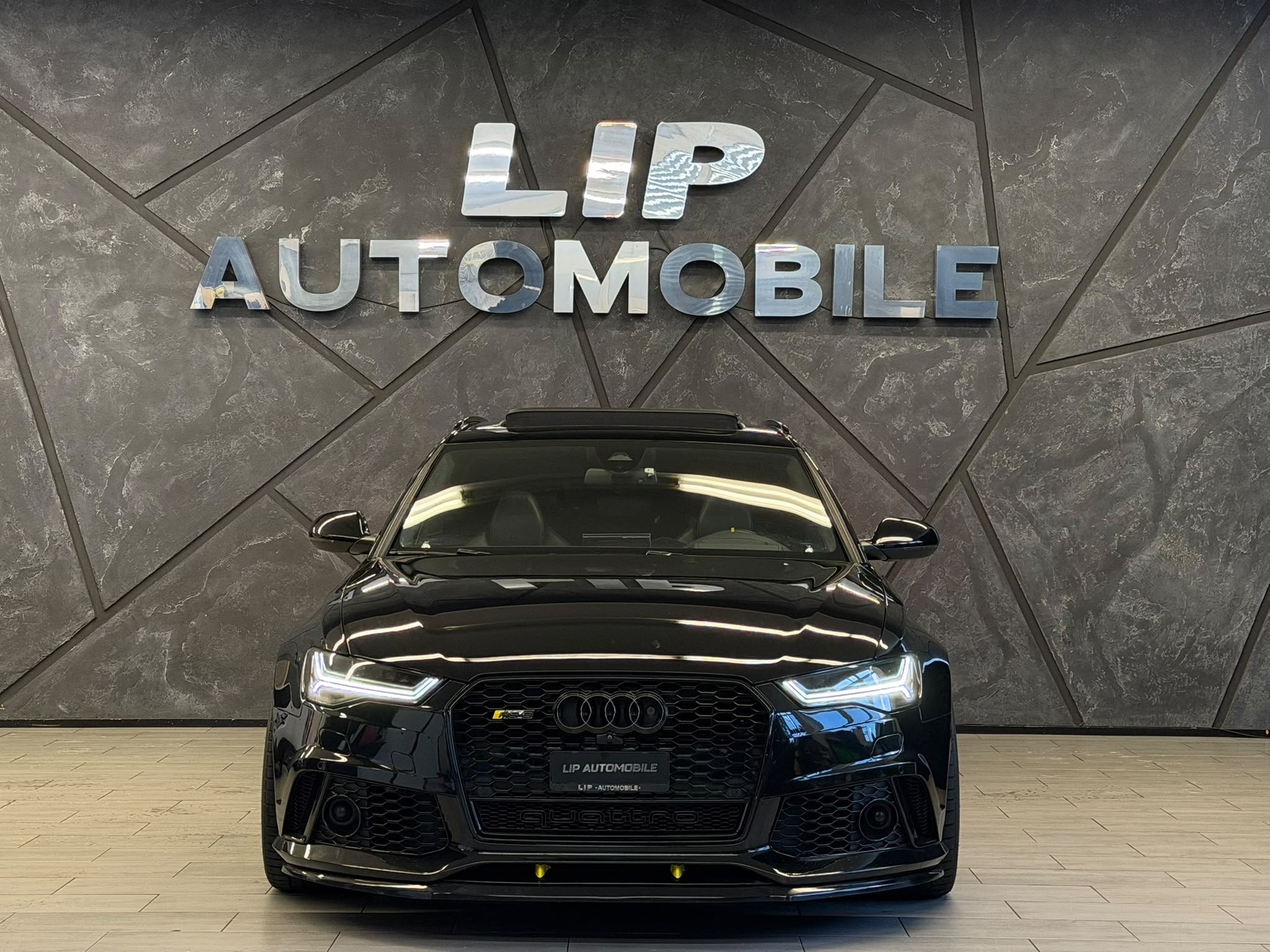 AUDI RS6 Avant 4.0 TFSI V8 performance quattro-showroom-element-1