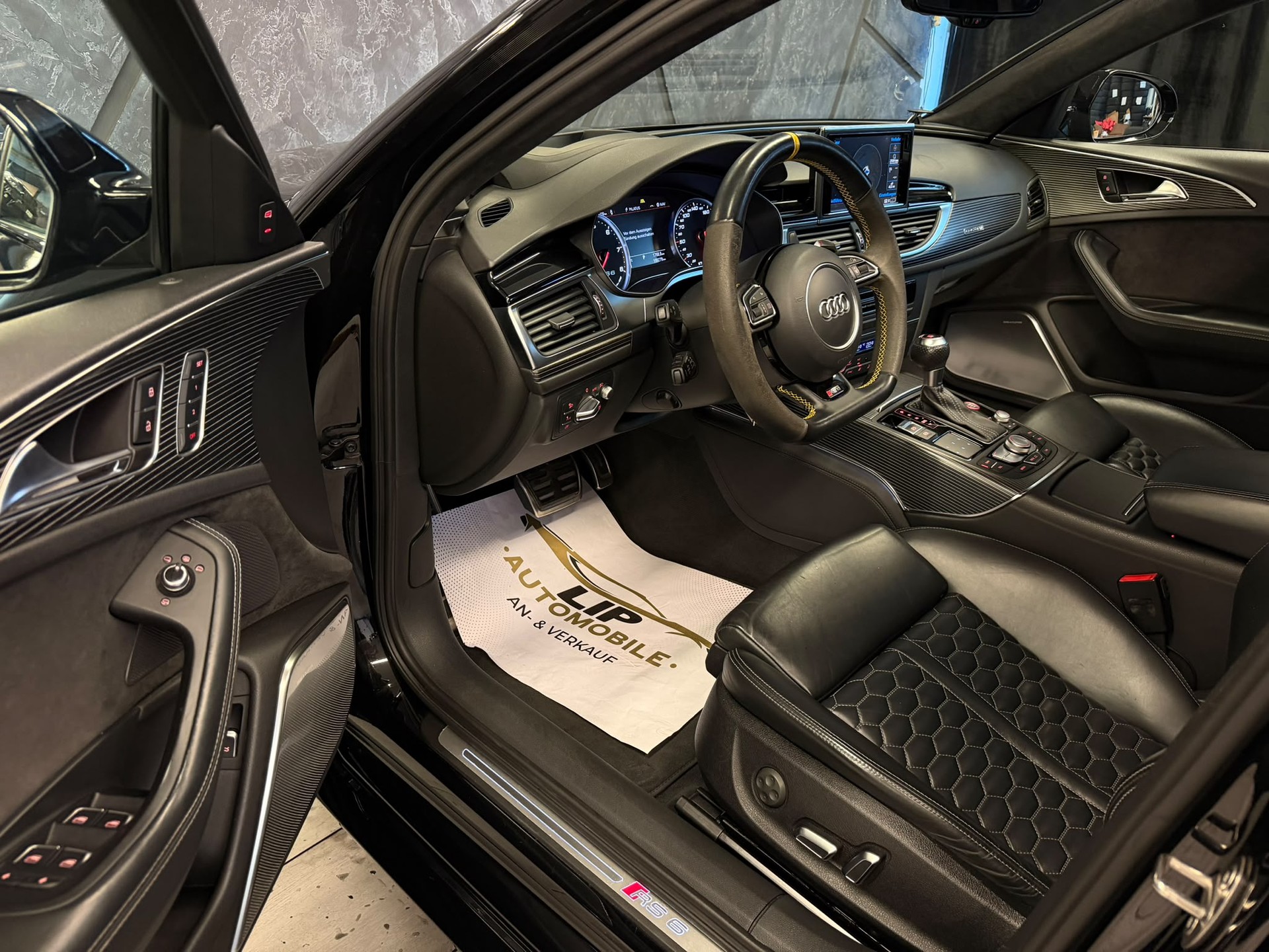 AUDI RS6 Avant 4.0 TFSI V8 performance quattro-image-9