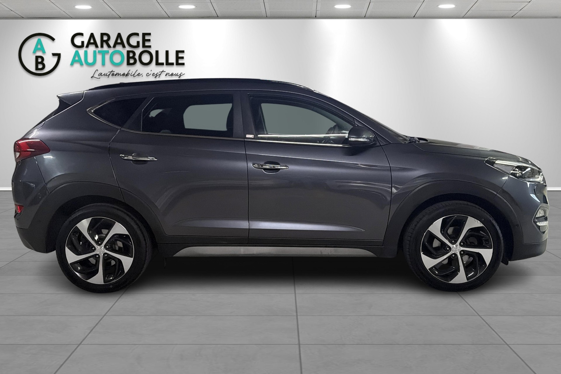 HYUNDAI Tucson 2.0 CRDI Vertex 4WD Automatic-showroom-element-2