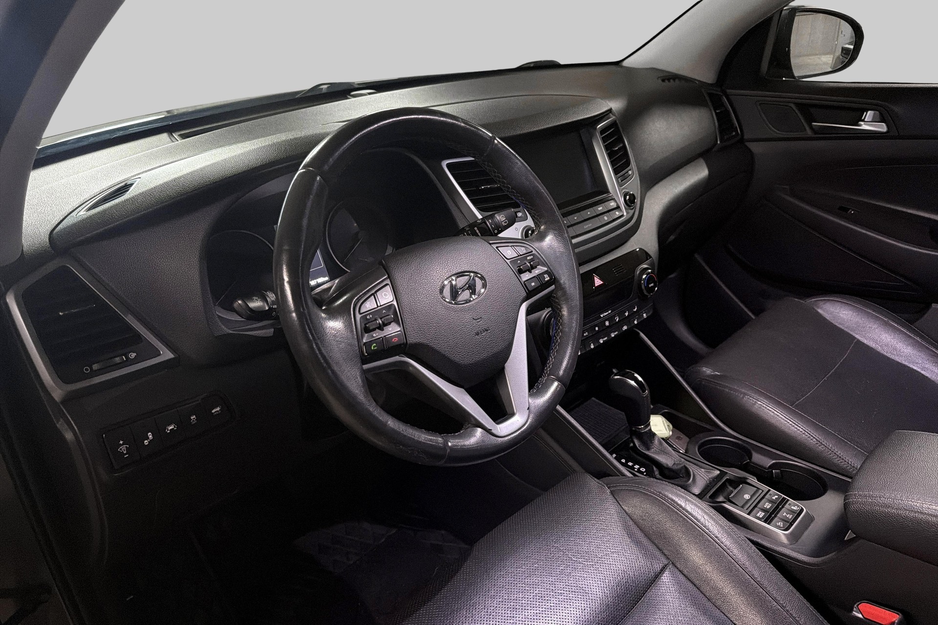 HYUNDAI Tucson 2.0 CRDI Vertex 4WD Automatic-image-8