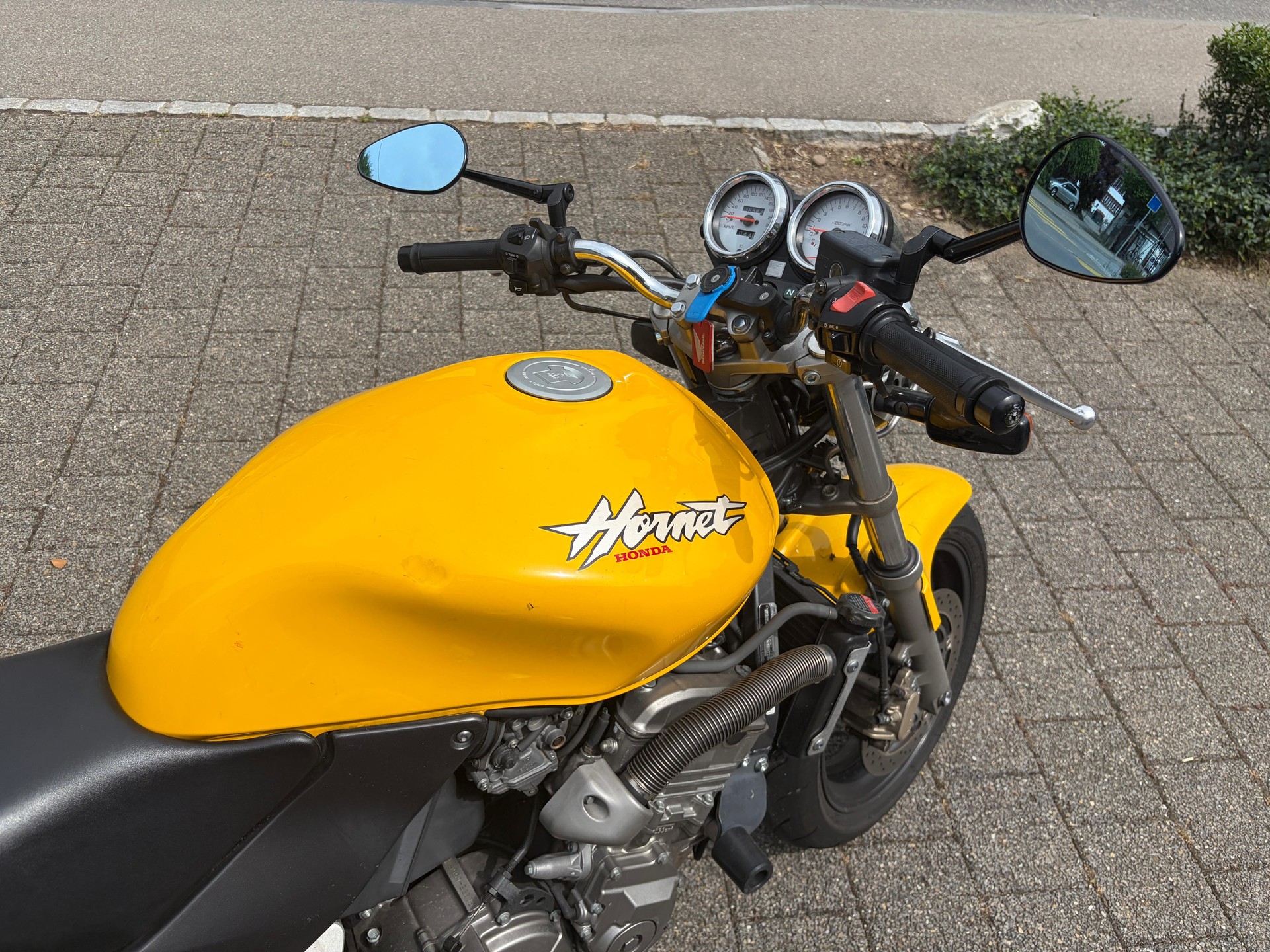 HONDA CB 600 F Hornet-image-2